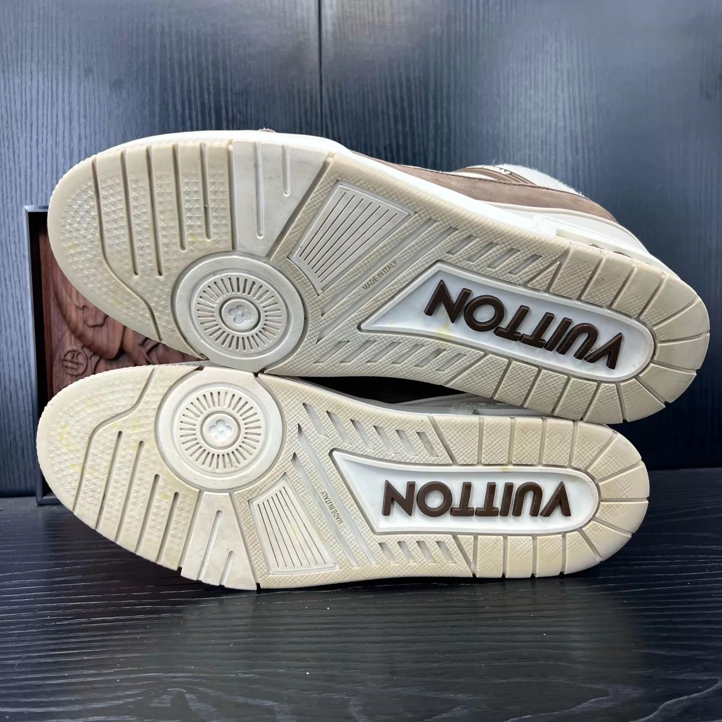Louis Vuitton LV Trainer Mocha UK9/EU43 Size US 10 / EU 43 - 8 Thumbnail