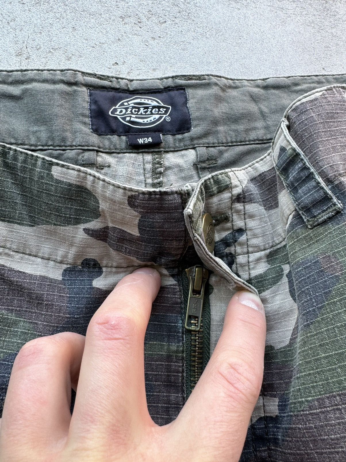 Dickies Dickies Camo Shorts Pants Size US 34 / EU 50 - 8 Thumbnail