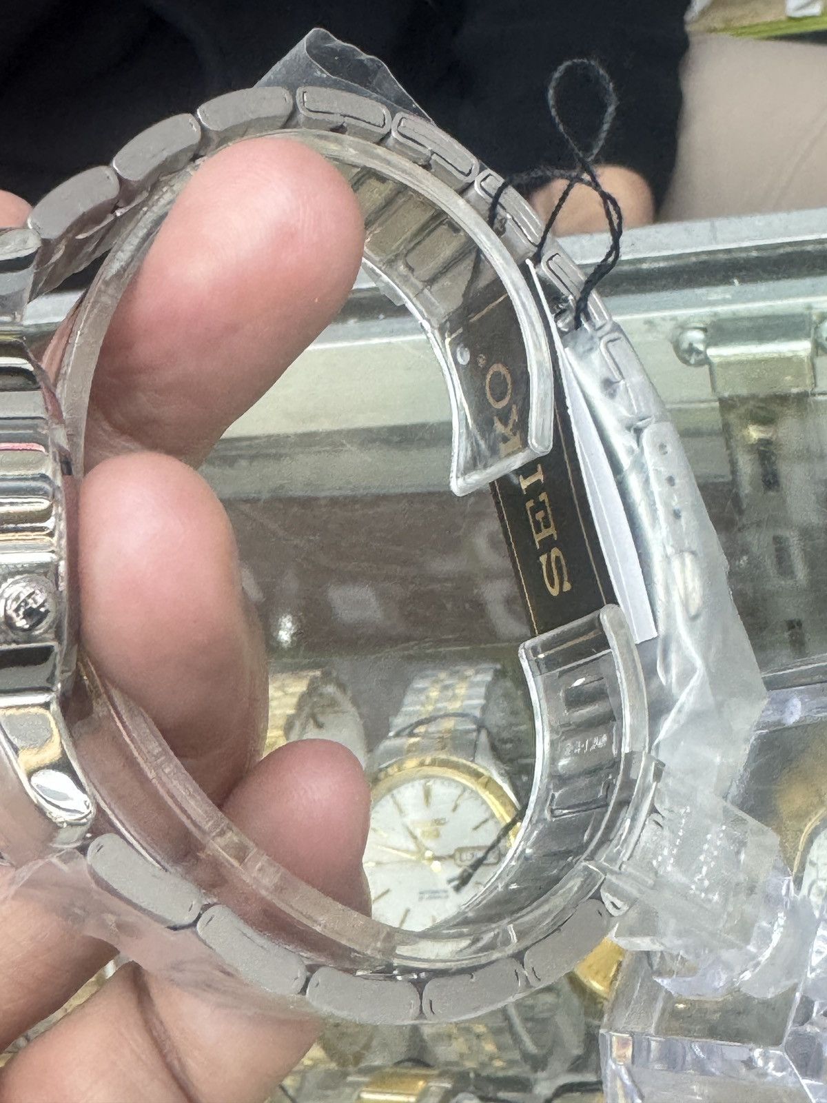 Seiko Seiko Men's Seiko 5 Automatic Gold Dial Size 40 - 4 Thumbnail