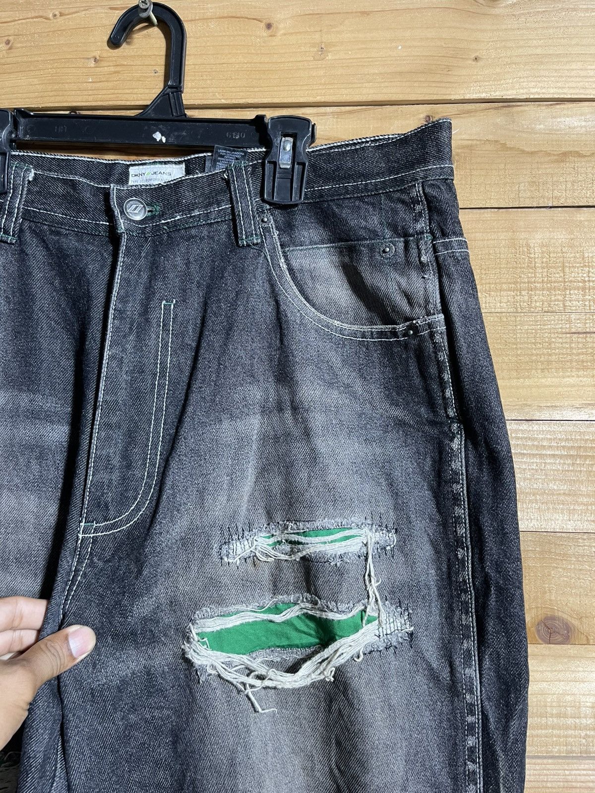 DKNY Vintage DKNY distressed jeans Size US 35 - 4 Thumbnail