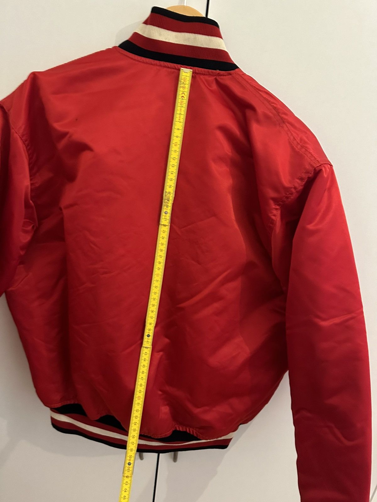 Starter Starter Jacket Chicago Bulls Size M-L NBA Vintage Starter Size US L / EU 52-54 / 3 - 11 Thumbnail