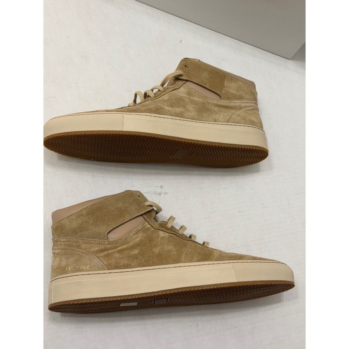 Common Projects COMMON PROJECTS TAN BBALL HIGH SUEDE SNEAKERS Size US 10 / EU 43 - 12 Thumbnail