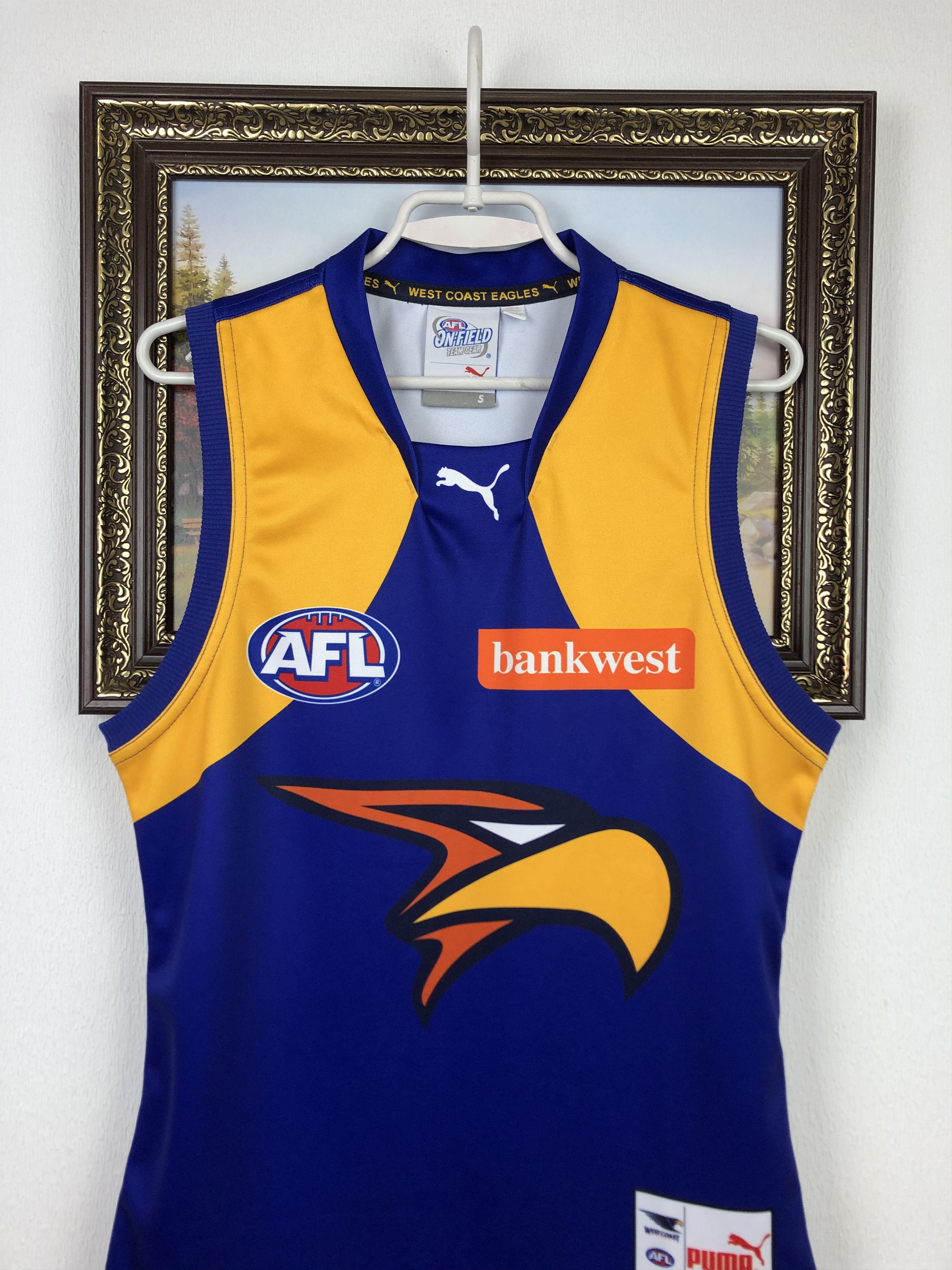 Vintage Vintage Puma West Coast Eagles Football Club AFL Jersy Shirt Size US S / EU 44-46 / 1 - 2 Thumbnail