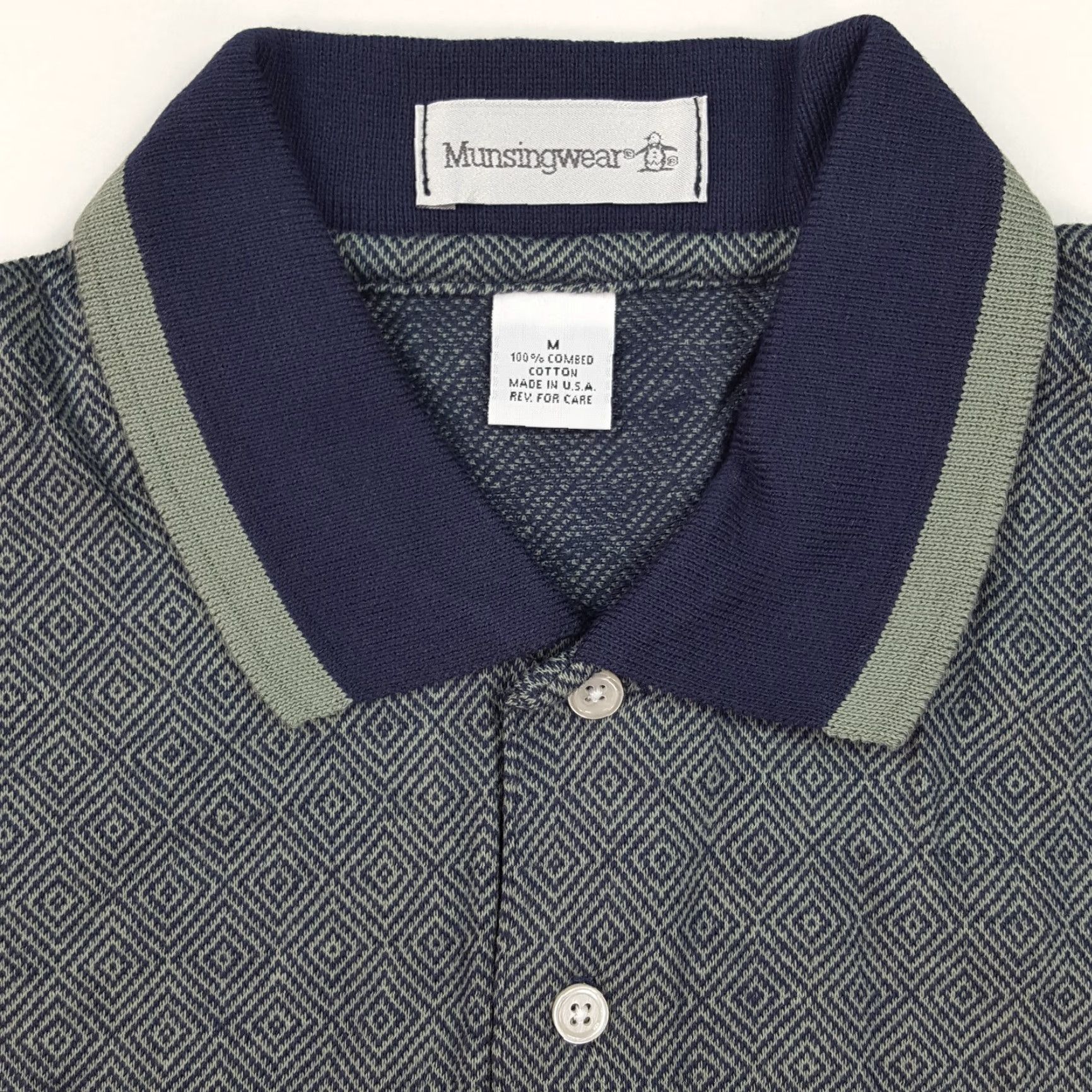 Vintage VINTAGE Munsingwear Gray Geometric Collared Short Sleeve Men's Medium Golf Polo Shirt USA Made Size US M / EU 48-50 / 2 - 4 Thumbnail
