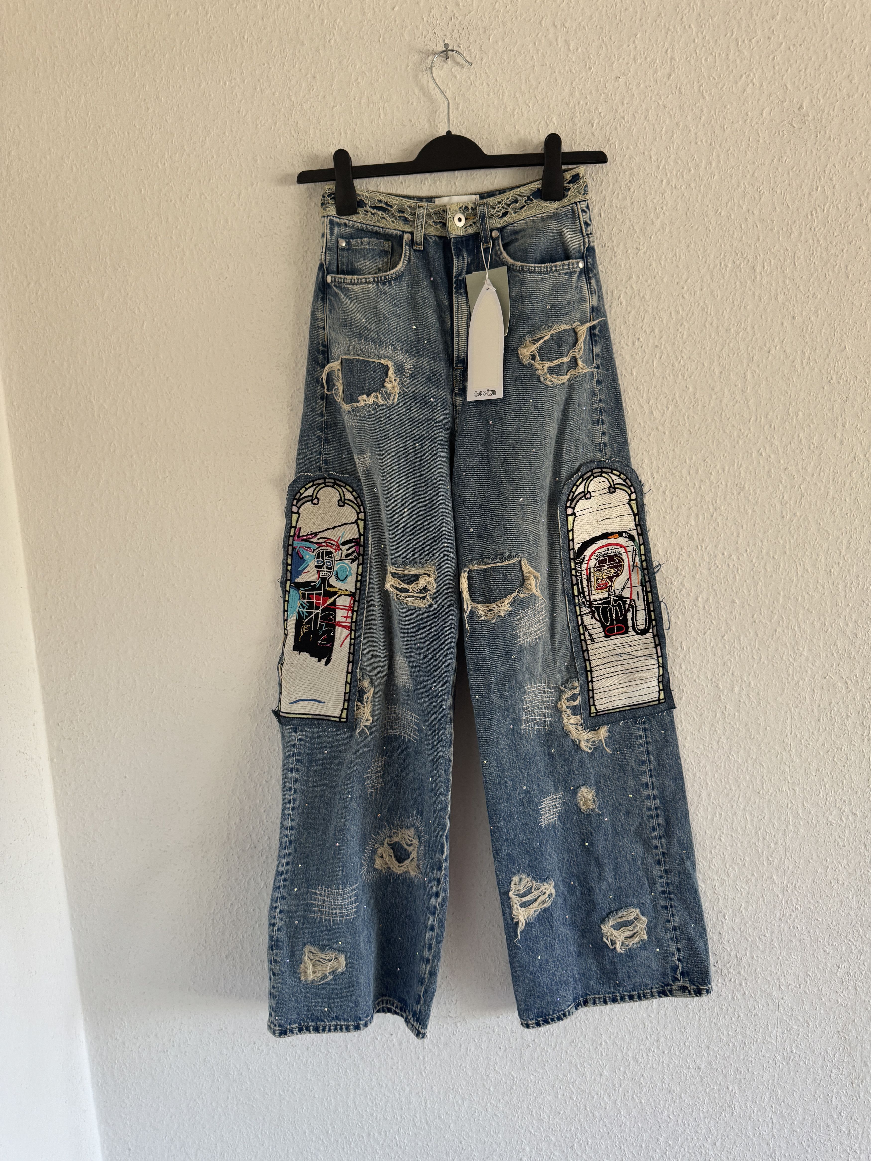 H&M × Jean-Michel Basquiat × Who Decides War Distressed rhinestone graphic jeans Size US 27 - 2 Thumbnail