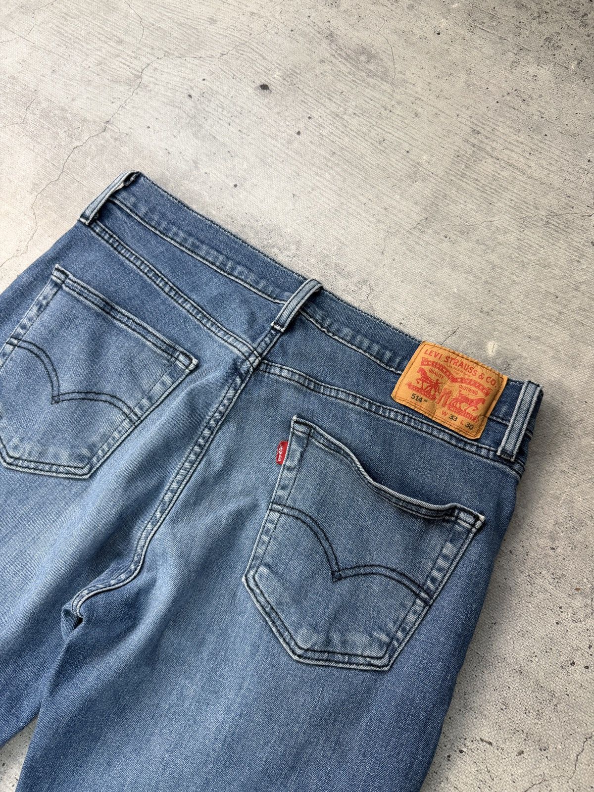 Levi's Levi's 514 Straight Fit Jeans Men's Size 33x30 Medium Wash Size US 33 - 3 Thumbnail