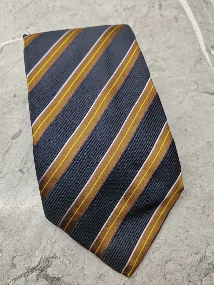 Burberry Burberry Tie Size ONE SIZE - 1 Thumbnail