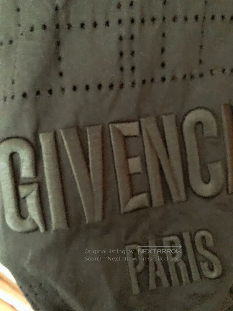 Givenchy Givenchy Classic Logo Short Sleeve T-shirt Size US XS / EU 42 / 0 - 2 Thumbnail