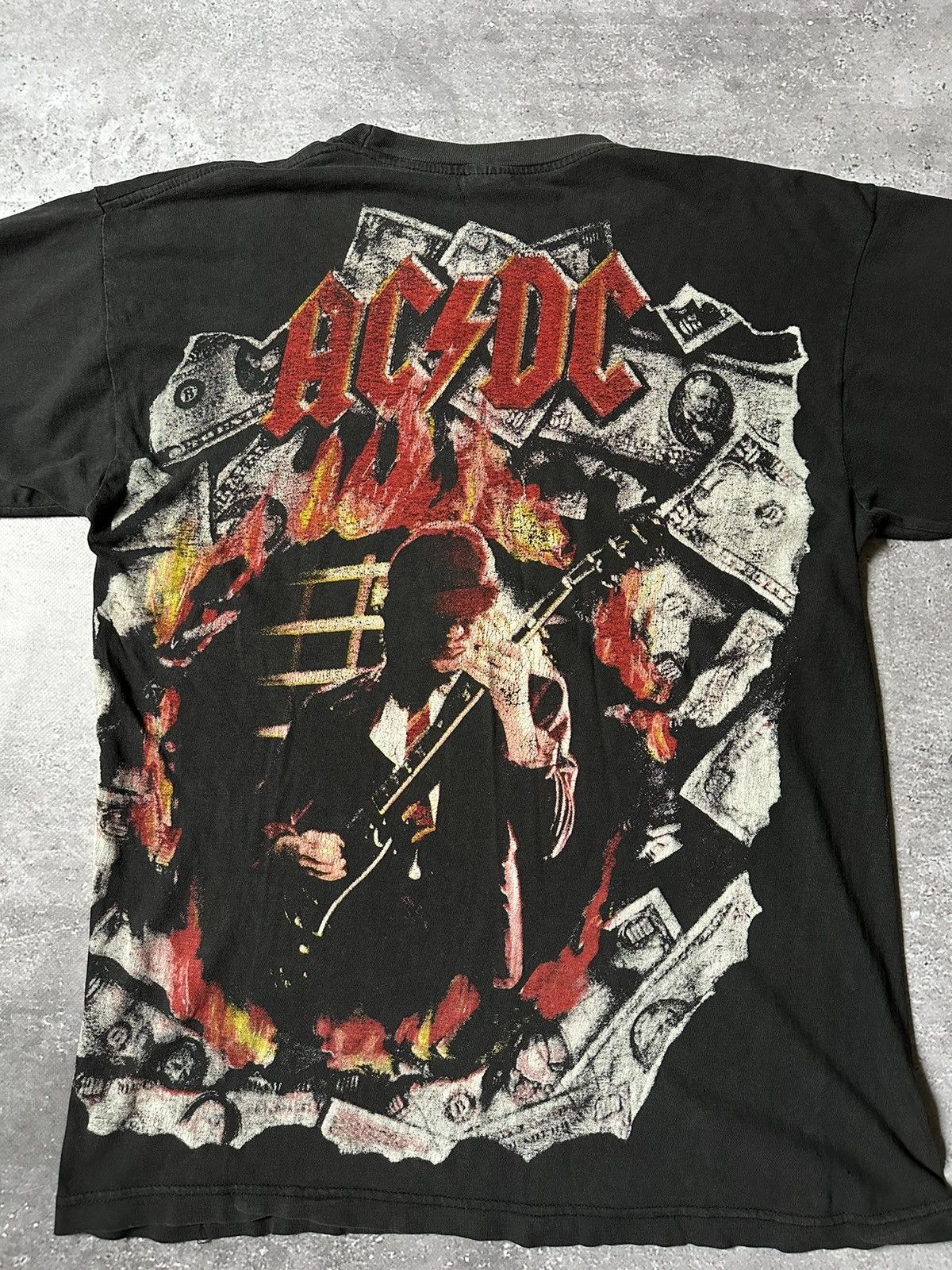 AC/DC × Band Tees × Vintage Vintage 90s AC/DC All Over Print Band T-Shirt Size US XL / EU 56 / 4 - 2 Thumbnail