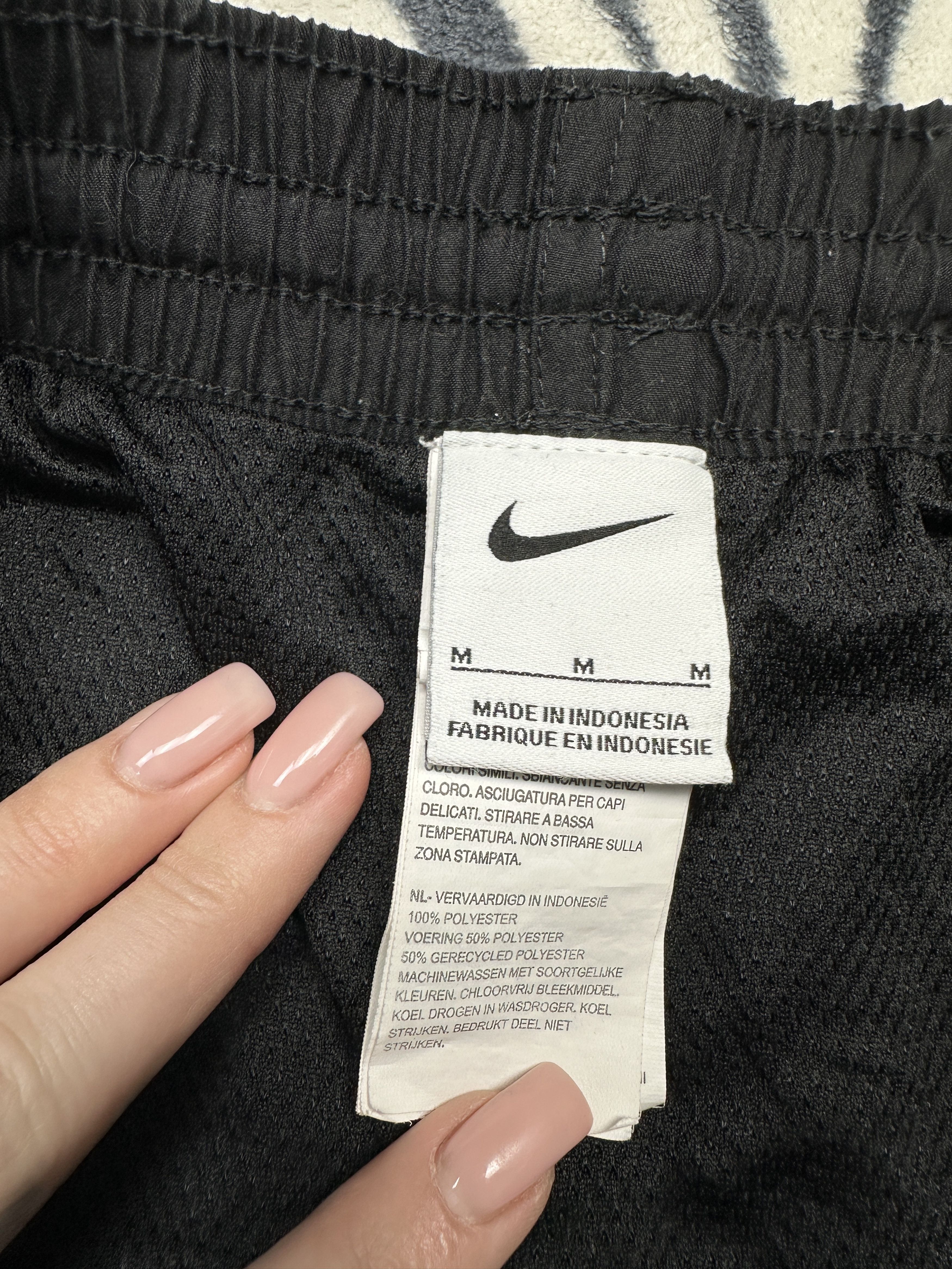 Nike Nike Mens Nylon Shorts Size US 32 / EU 48 - 4 Thumbnail