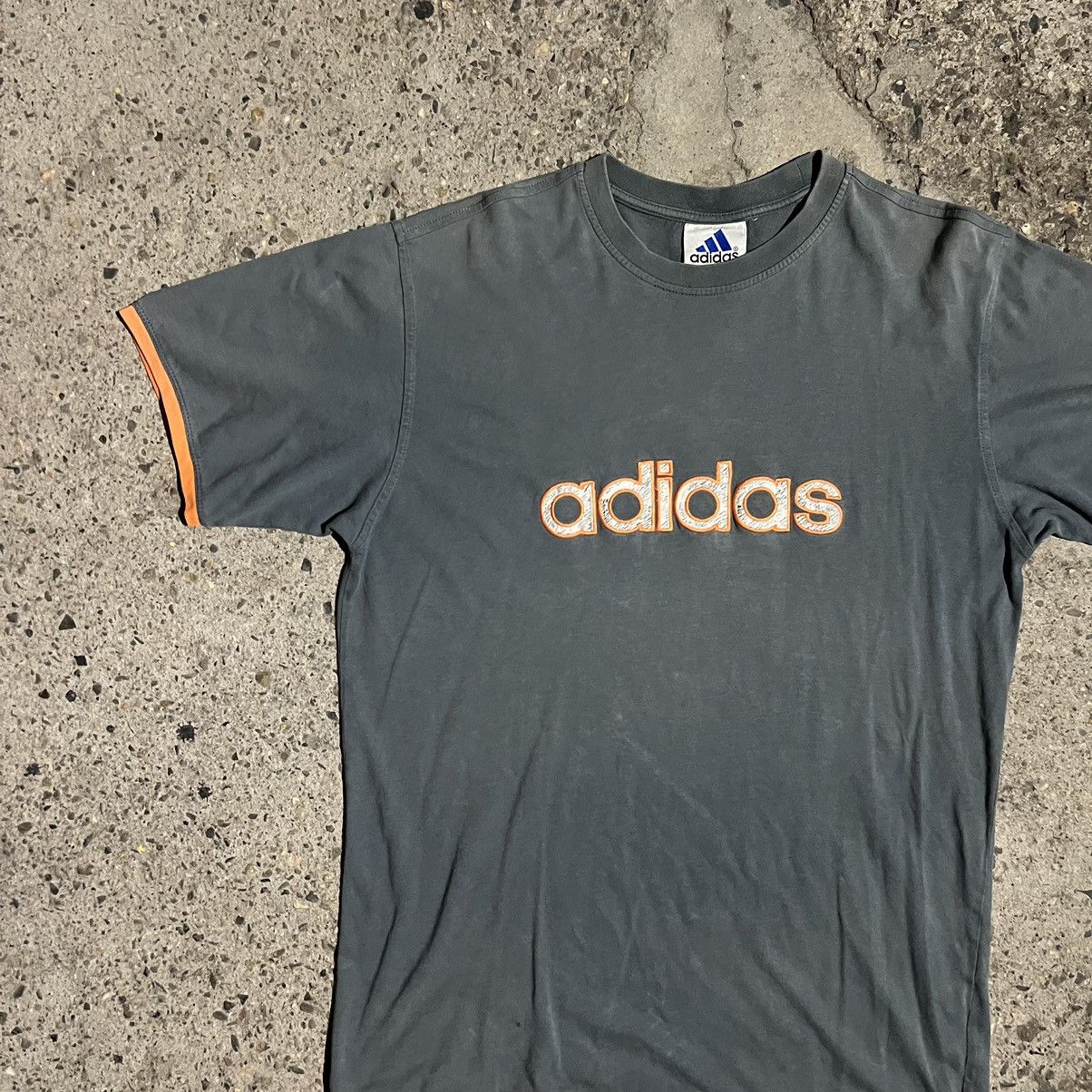 Adidas × Vintage Adidas t shirt vintage 90s Size US M / EU 48-50 / 2 - 3 Thumbnail