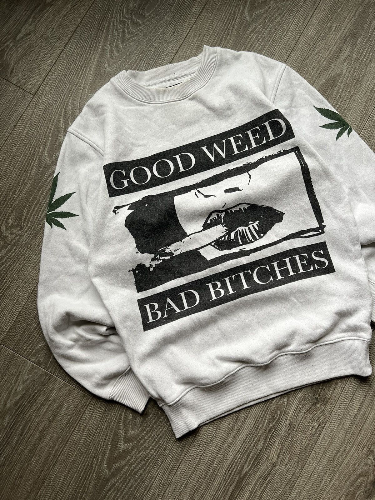 Vintage Vintage 💥💥 Good Weed Bad Girl Sweatshirt Band Size US M / EU 48-50 / 2 - 3 Thumbnail