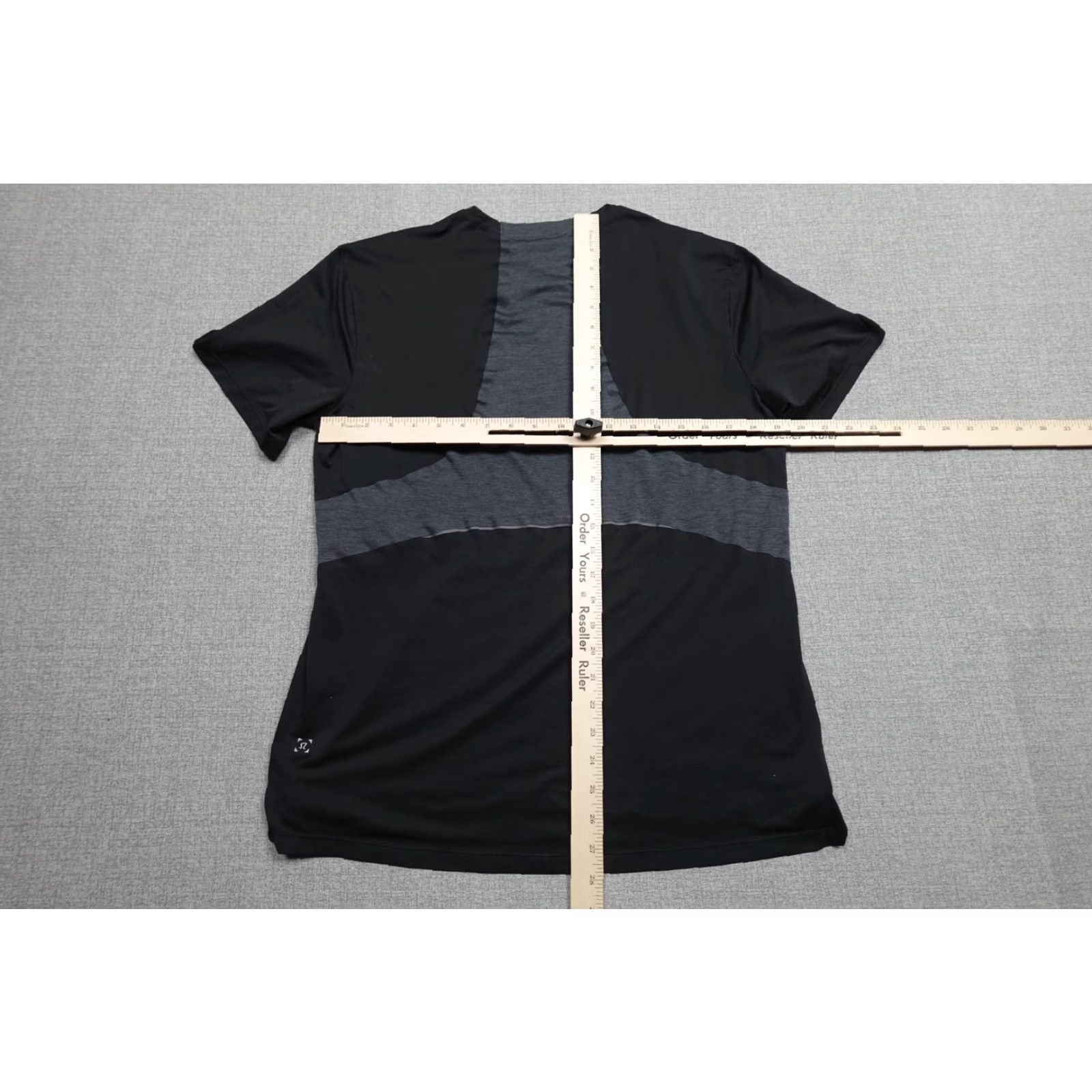 Lululemon Lululemon Shirt Mens M Black Short Sleeve Running Reflective Tee Athletic Size US M / EU 48-50 / 2 - 6 Thumbnail