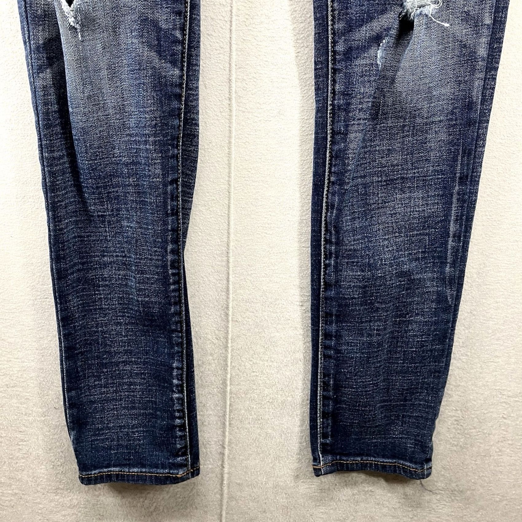 American Eagle Outfitters American Eagle Jeans Women's 6 Reg Blue Distressed Jegging Stretch Indigo Wash Slim Pockets Zip Denim 90s Retro Rock Velours? Size 28" / US 6 / IT 42 - 7 Thumbnail