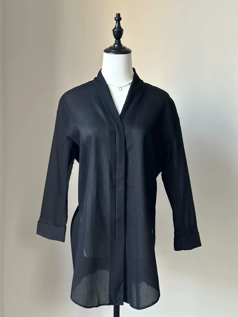 Helmut Lang Helmut Lang Black V-Neck Cotton Top- dmc Size US S / EU 44-46 / 1 - 1 Thumbnail