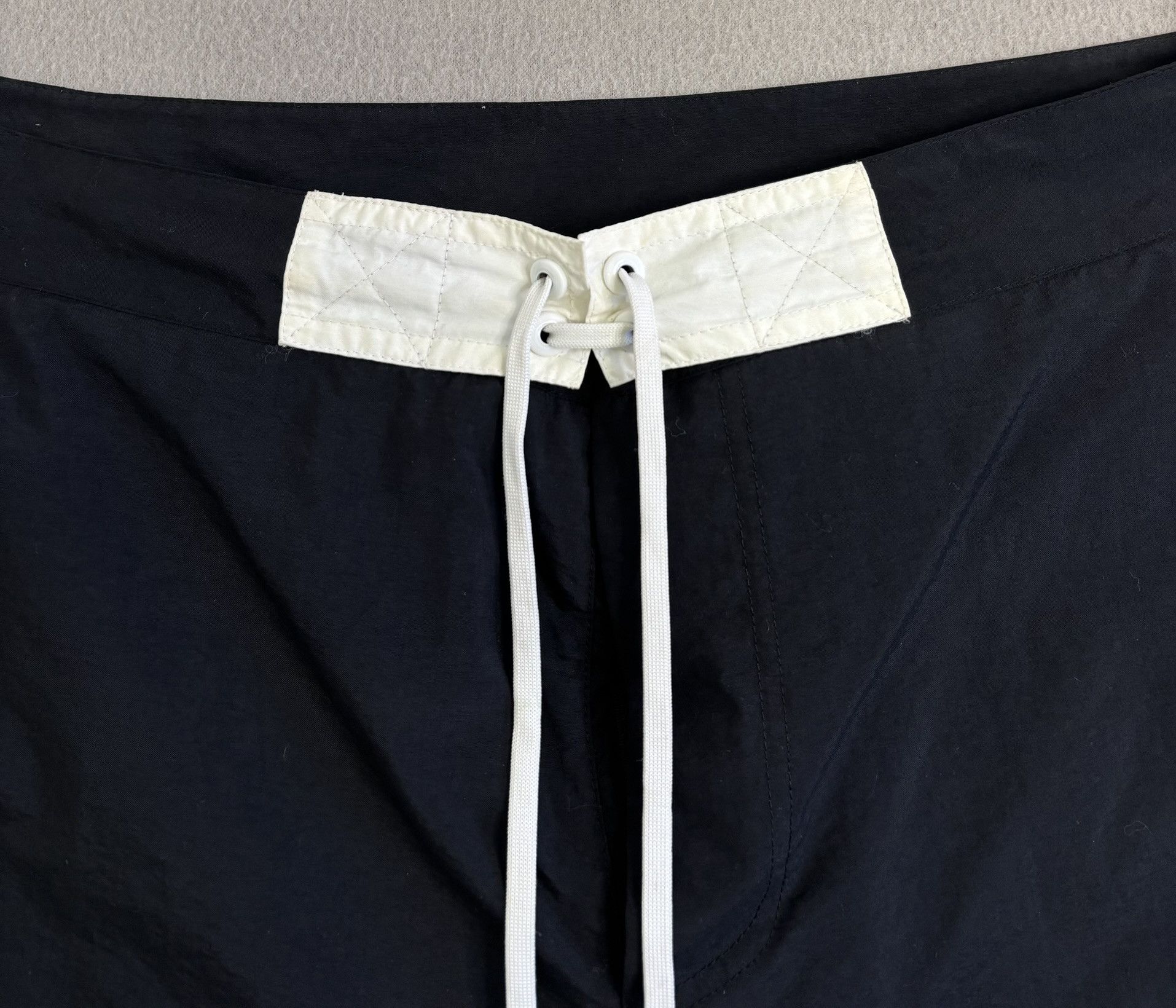 Burberry Burberry Black shorts size L Size US 35 - 6 Thumbnail