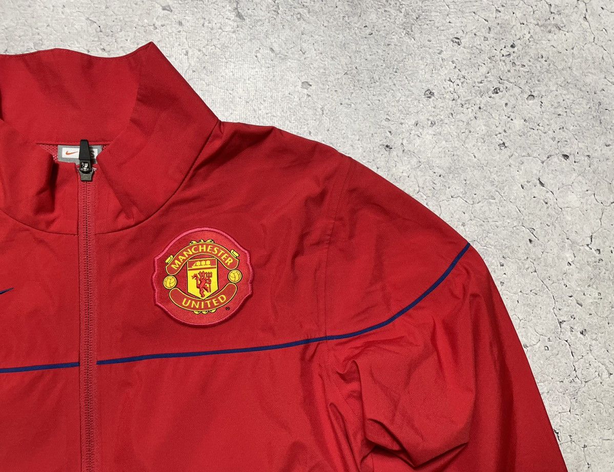 Nike × Vintage Vintage Nylon Windbreaker Jacket Y2K Nike Manchester United Size US S / EU 44-46 / 1 - 6 Thumbnail