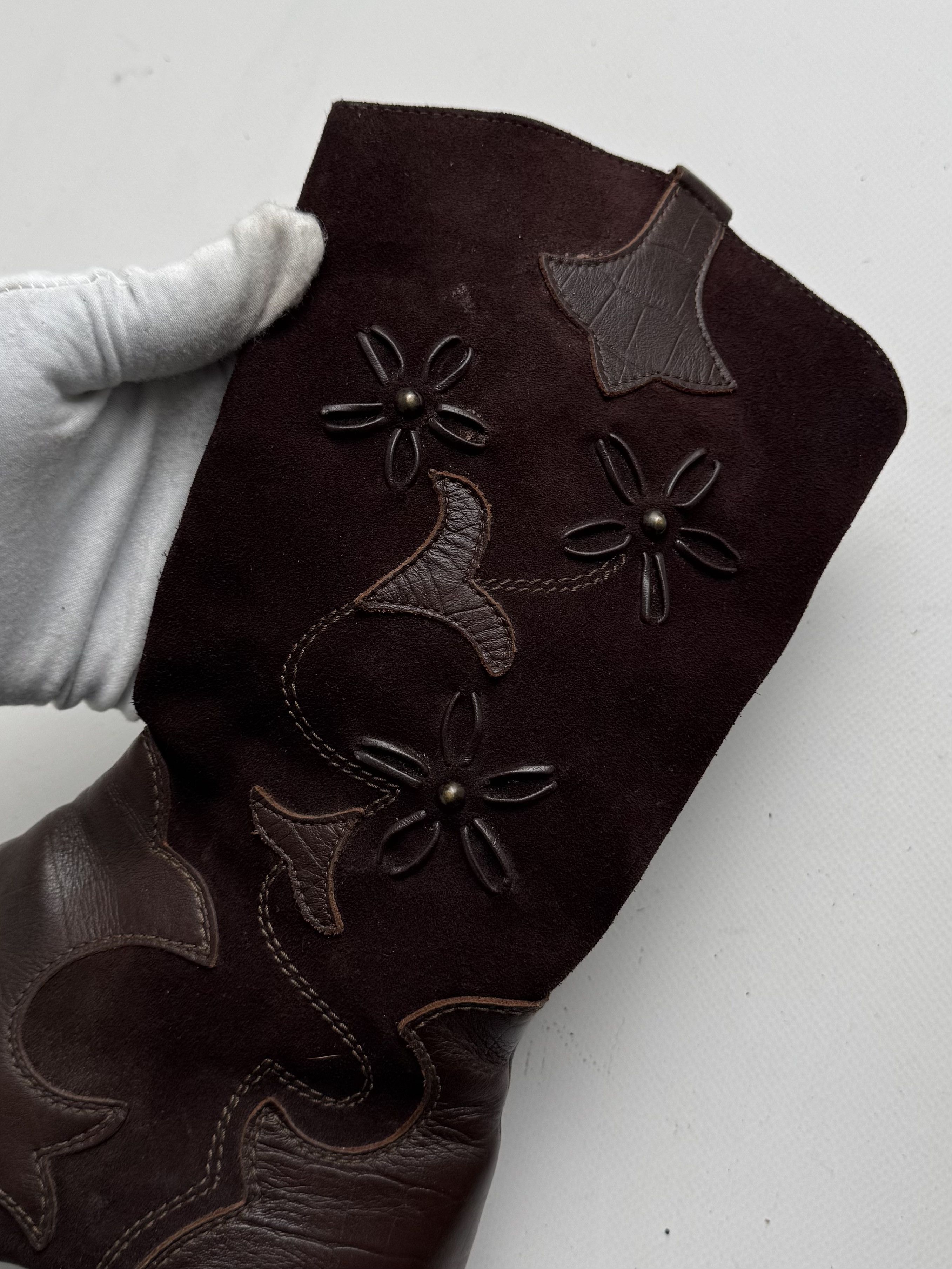 Vintage Vintage Leather Boots Embroidered Floral Low Heel Western E2 Size US 6 / IT 36 - 8 Thumbnail