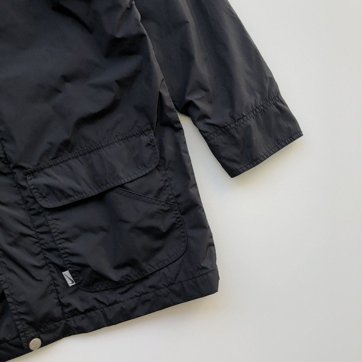 Nike Nike Vintage Big Logo Nylon Coat Jacket Black Rare Size US S / EU 44-46 / 1 - 4 Thumbnail