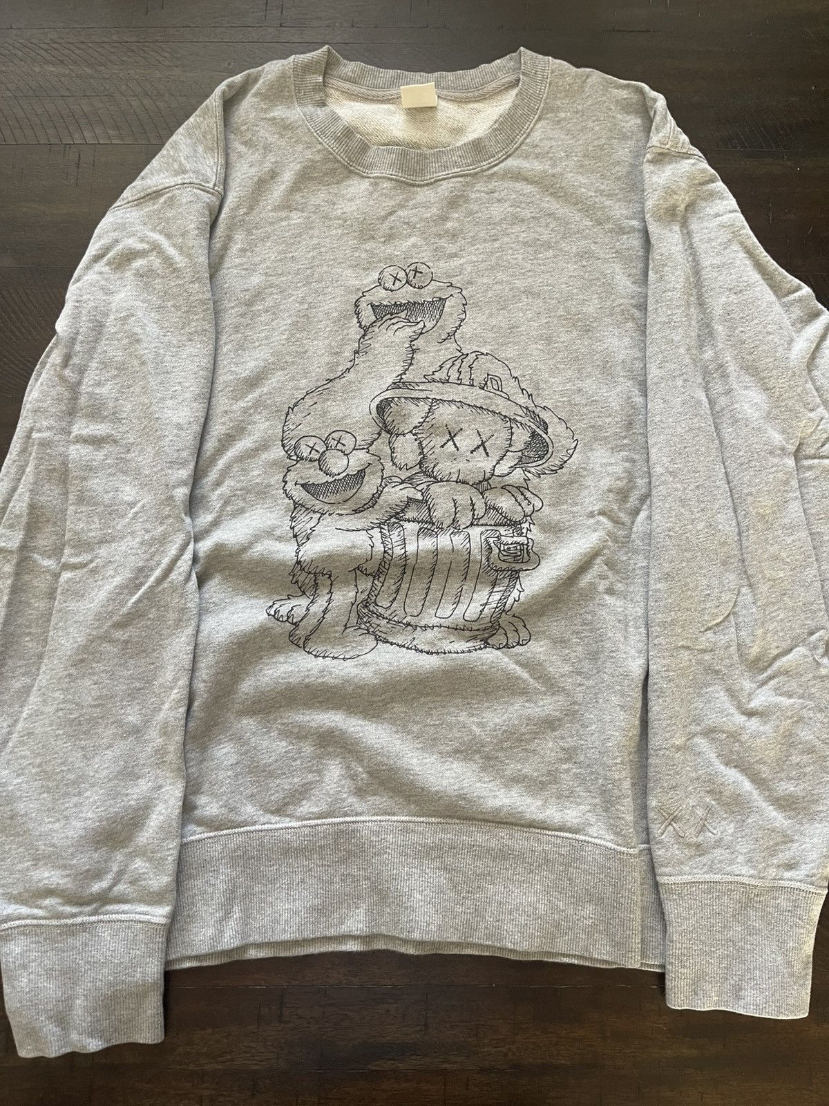 Kaws × Uniqlo Kaws Uniqlo Sesame Street Swearshirt Size US L / EU 52-54 / 3 - 1 Thumbnail