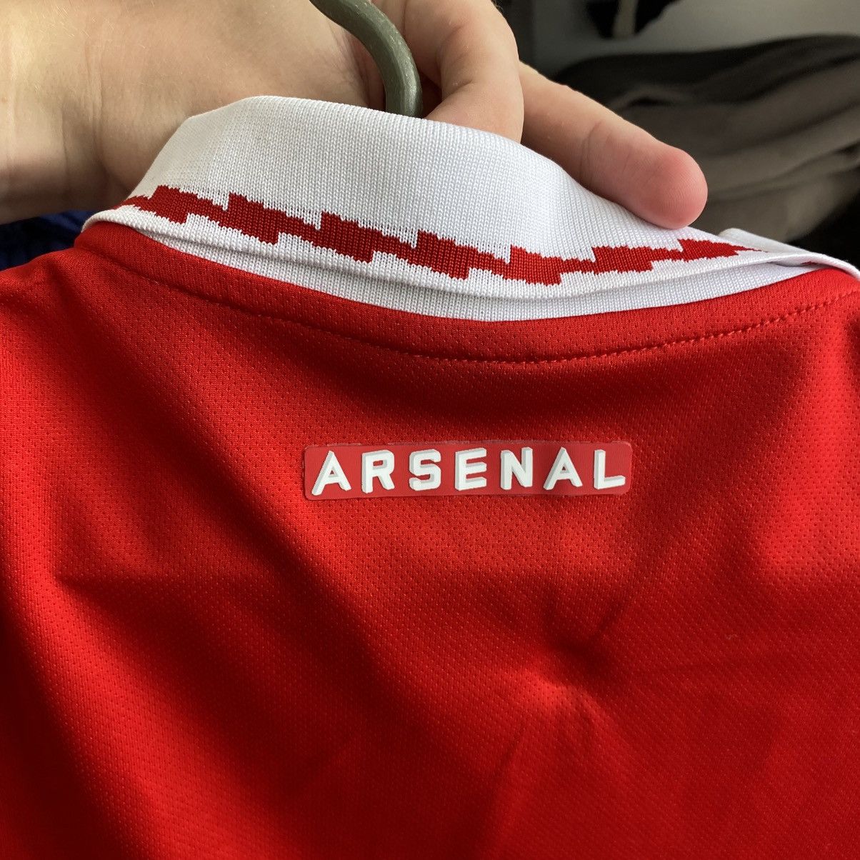 Adidas Mens Adidas Arcenal Emirates 2022 home soccer jersey Size US M / EU 48-50 / 2 - 12 Thumbnail
