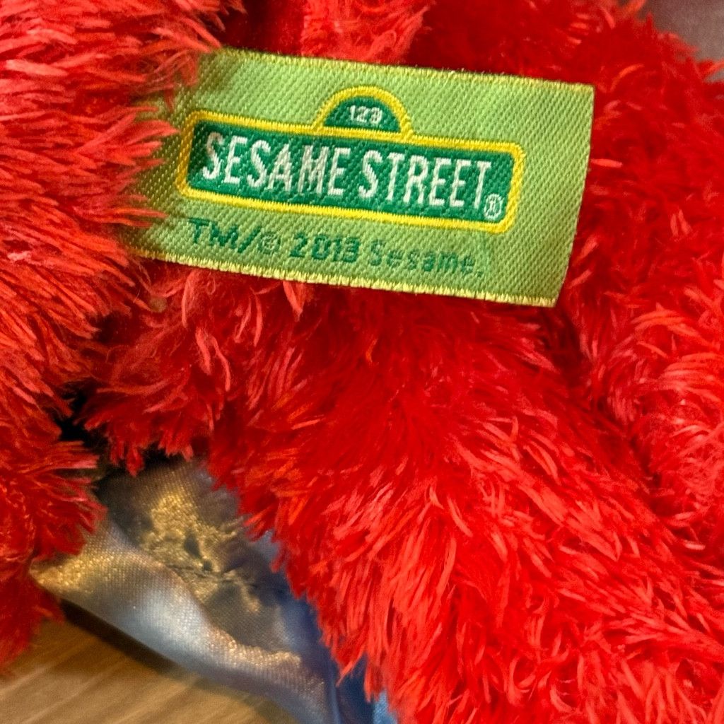 47 Brand Sesame Street Peek-A-Boo Elmo Plush 2013 Size ONE SIZE - 3 Thumbnail