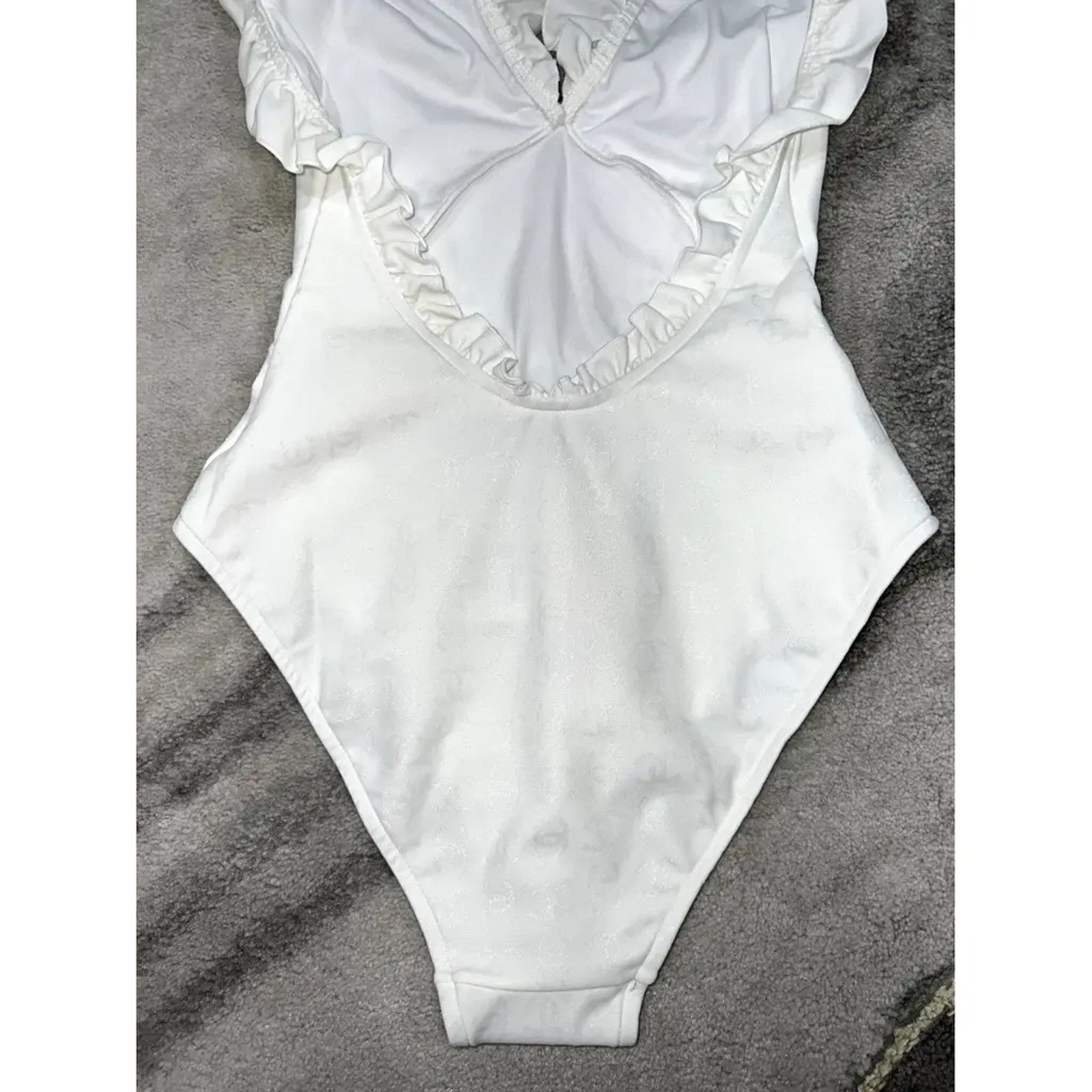 Chanel Chanel 23S Ruffle One Piece Swimsuit Runway Bathingsuit 42 Size M / US 6-8 / IT 42-44 - 9 Thumbnail