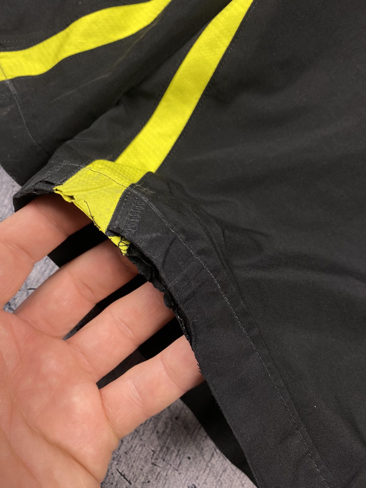 Puma × Vintage Vintage Puma Borussia Dortmund Soccer Pants Jersey Y2K Size US 34 / EU 50 - 13 Thumbnail