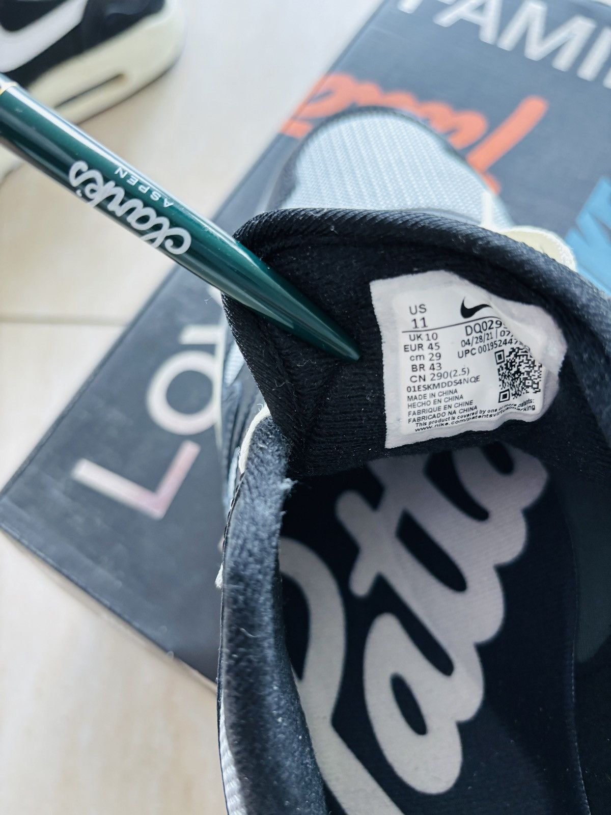 Nike × Patta Nike Patta am1 Size US 11 / EU 44 - 4 Thumbnail