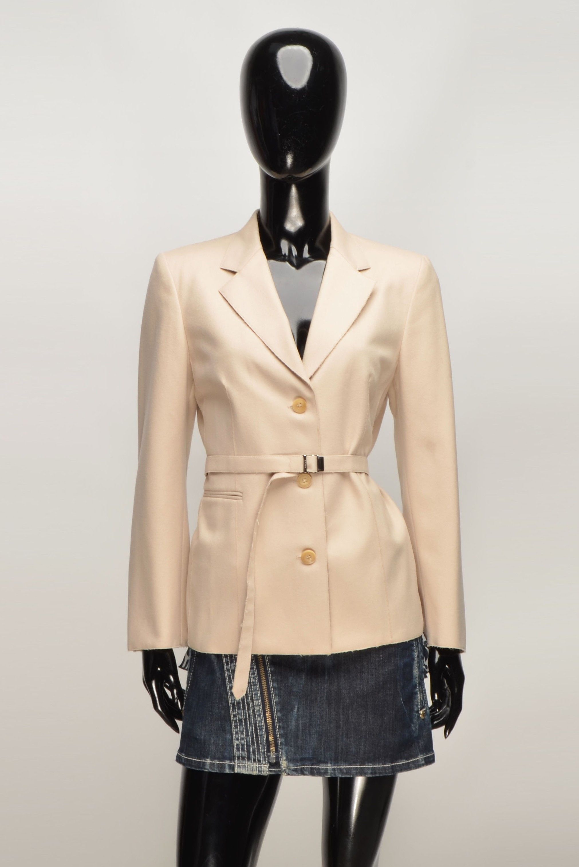 Gucci Gucci Tom Ford Era Raw Edge Belted Cream Tailored Blazer Size S / US 4 / IT 40 - 1 Thumbnail