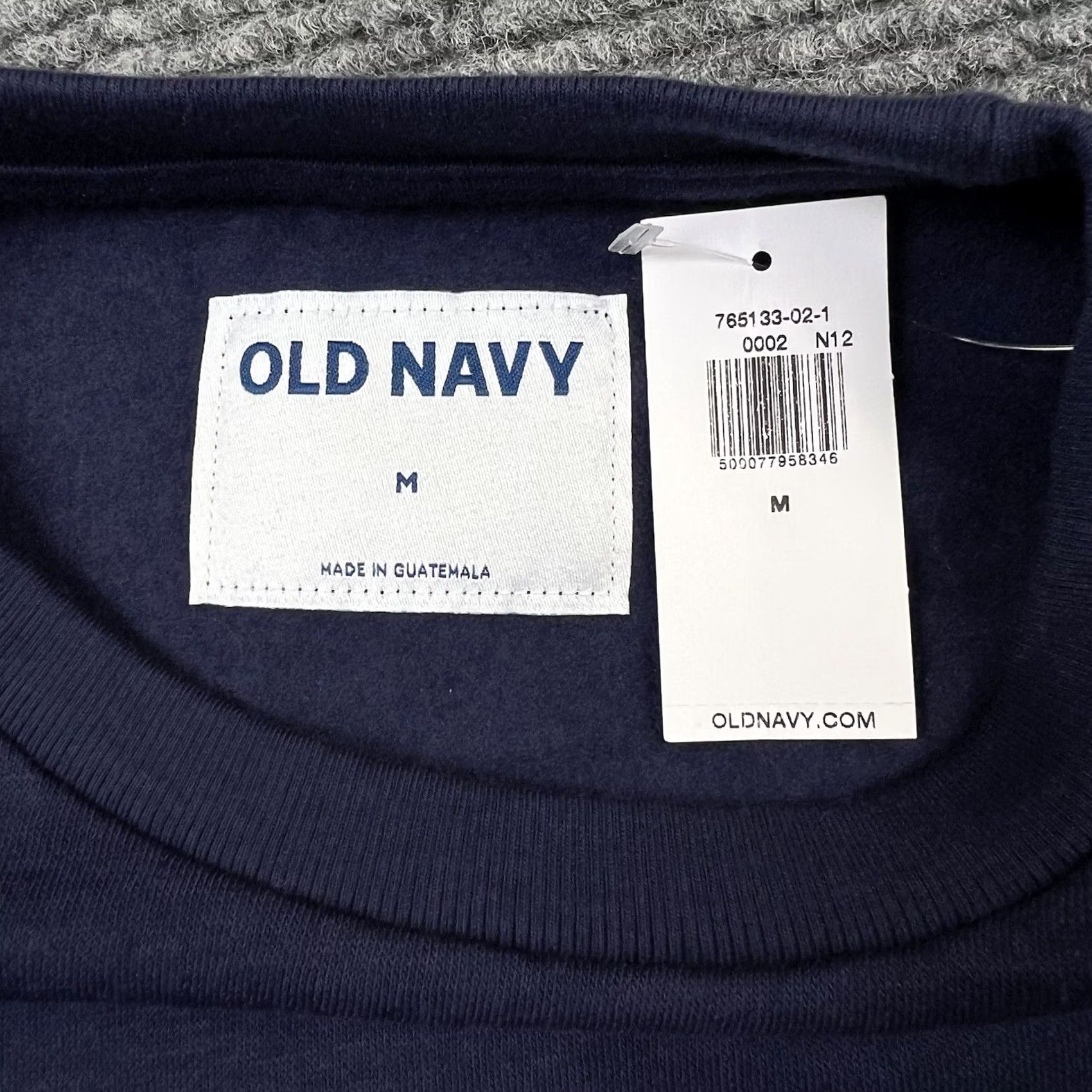 Old Navy VINTAGE Old Navy Christmas Crewneck Sweatshirt Womens Medium Santa Graphic Print Size M / US 6-8 / IT 42-44 - 2 Thumbnail