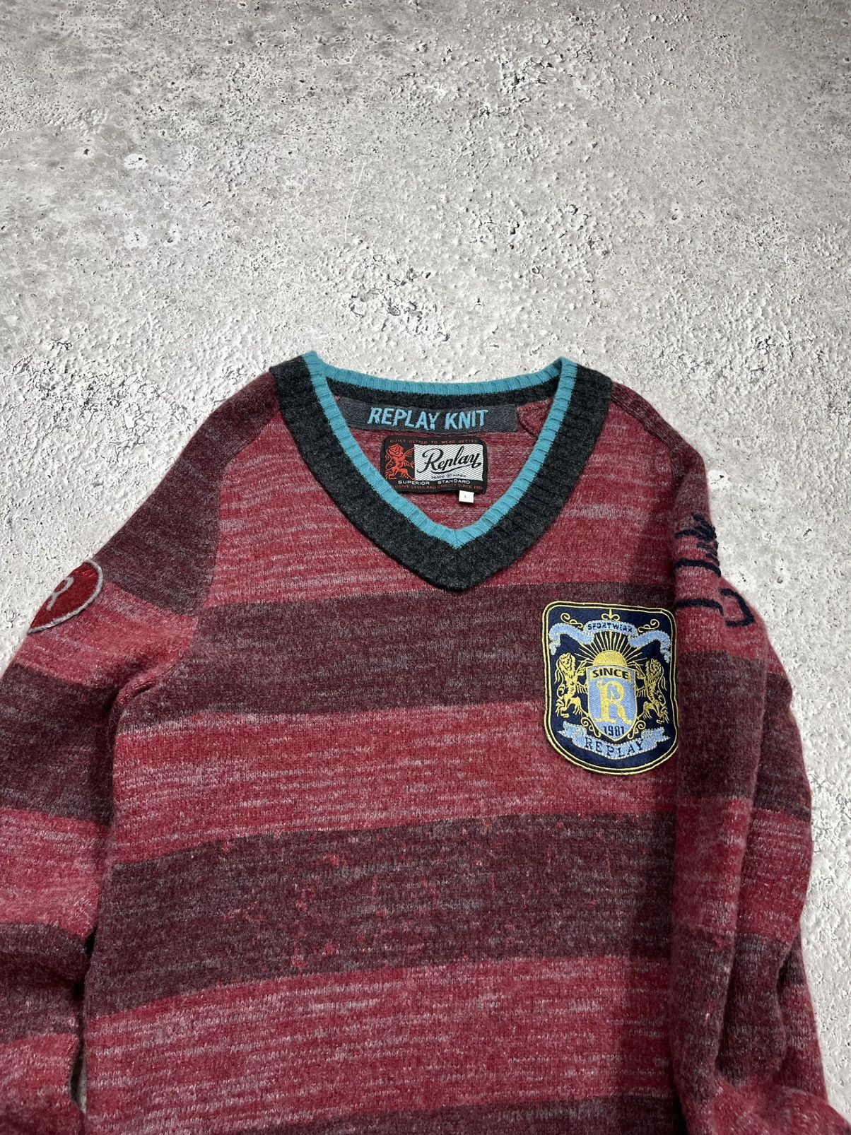 Replay Replay Knit Wool V Neck Sweater Burgundy Striped Crest Size US L / EU 52-54 / 3 - 9 Thumbnail