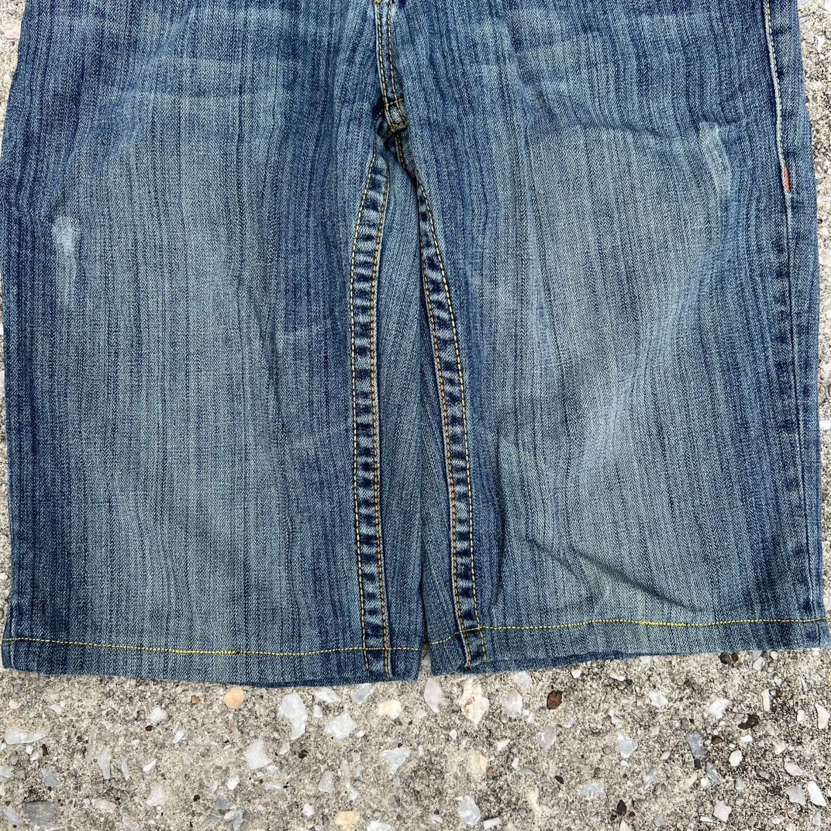 True Religion × Vintage “TRUE RELIGION” SHORT PANTS DENIM Size US 32 / EU 48 - 5 Thumbnail