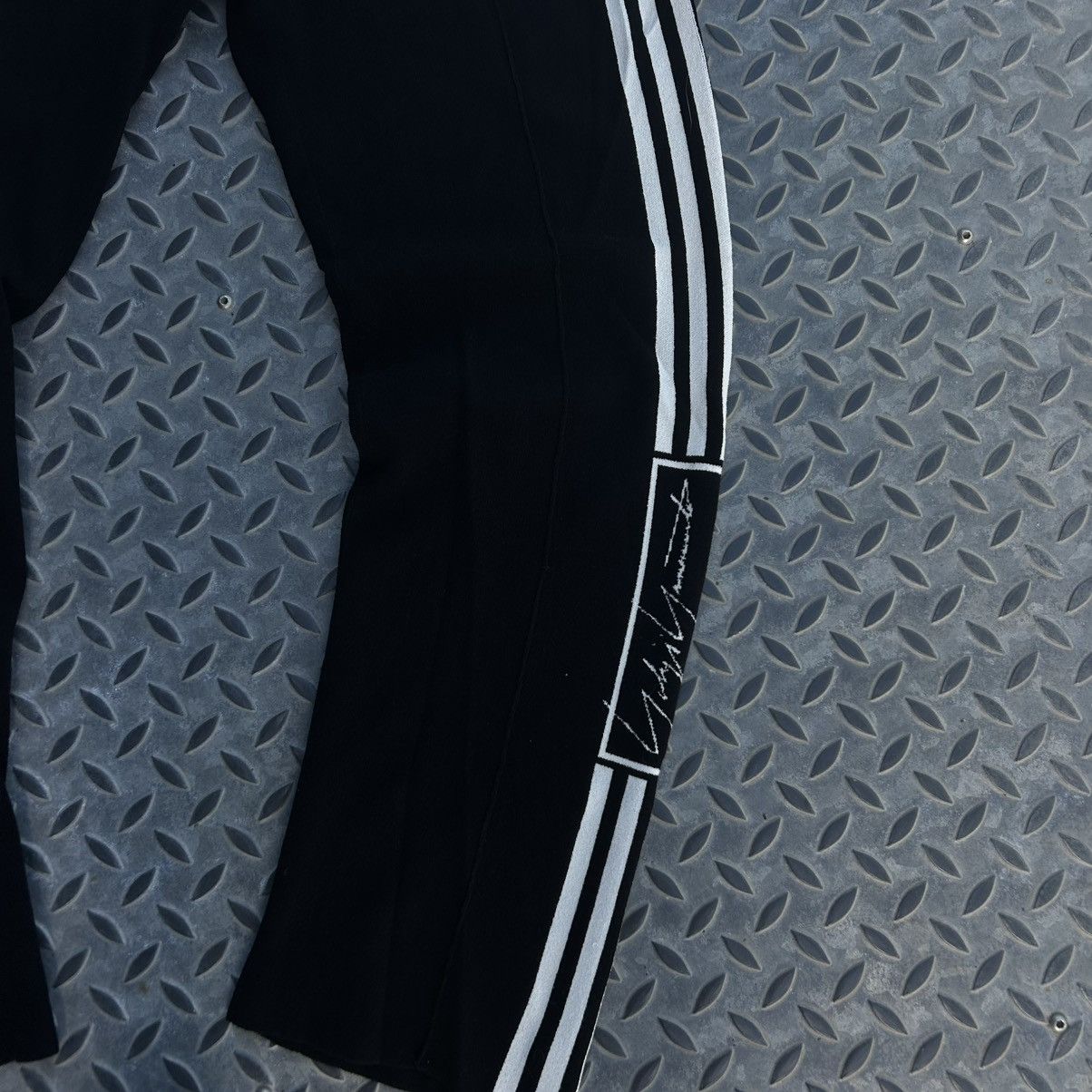 Yohji Yamamoto Adidas x yohji yamamoto Y-3 2019 Size 30" / US 8 / IT 44 - 2 Thumbnail