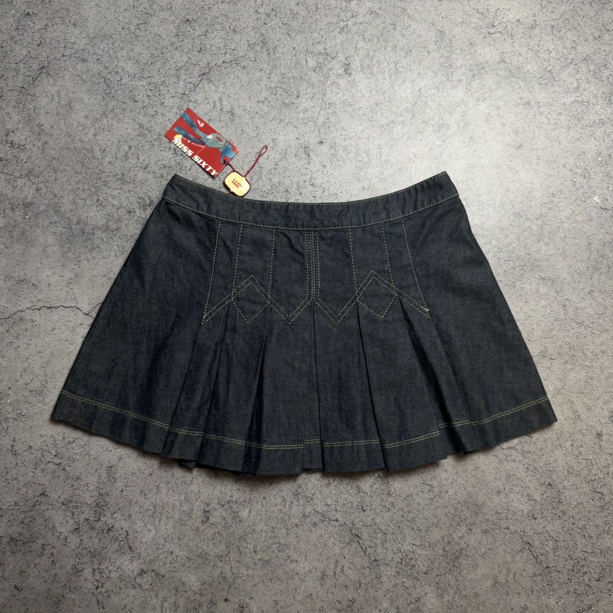 Miss Sixty NEW Miss Sixty Vintage Mini Skirt Size 30" / US 8 / IT 44 - 2 Thumbnail