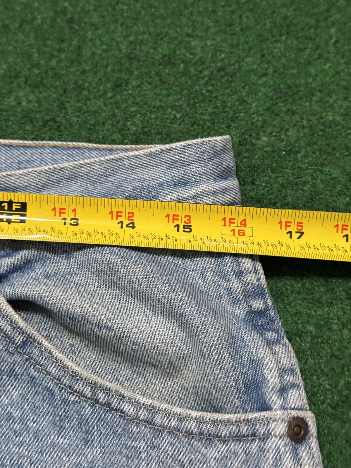 Wrangler Y2K Light Wash Baggy Hip Hop Skater Grunge Denim Shorts Size US 32 / EU 48 - 4 Thumbnail