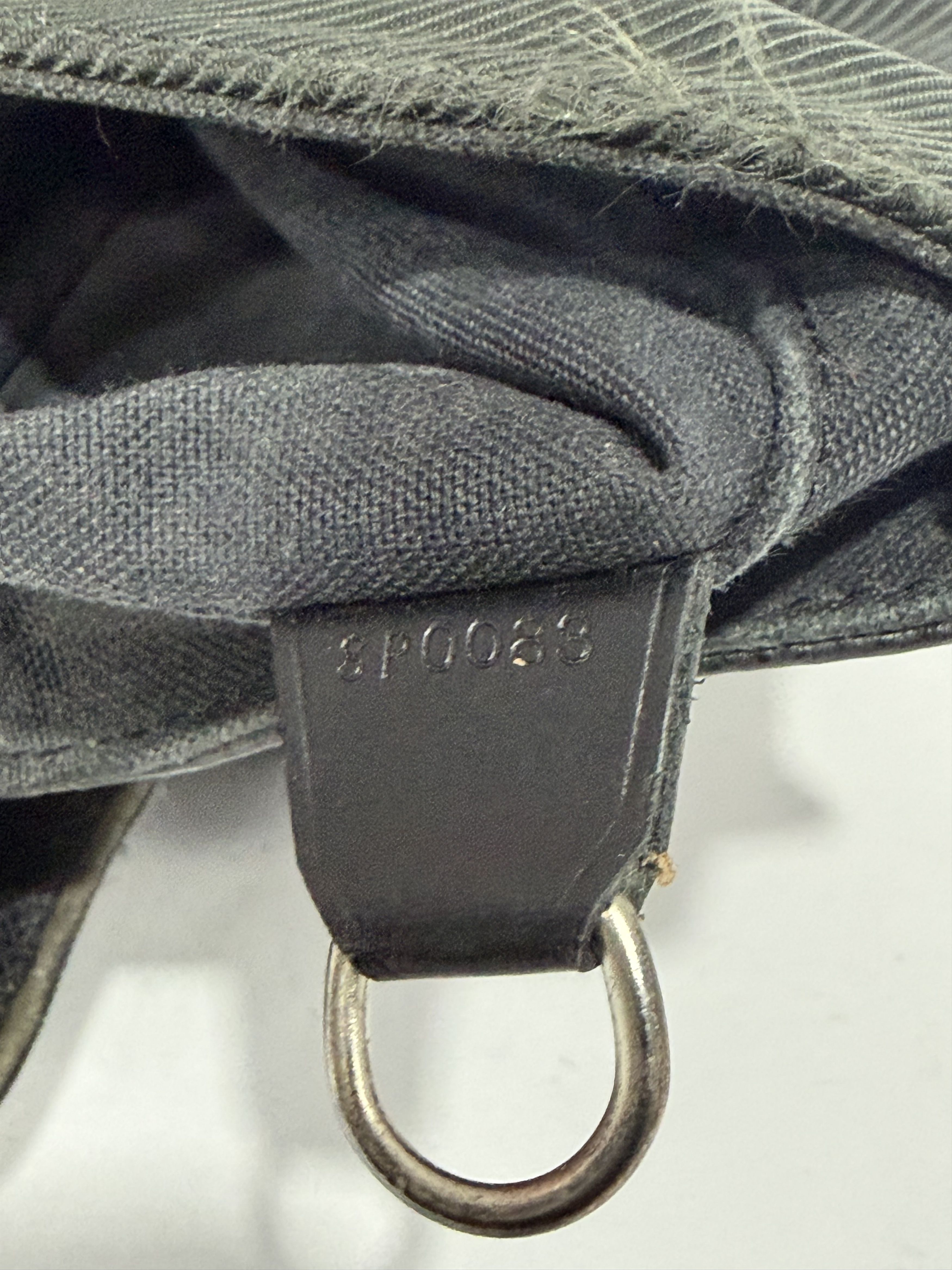 Louis Vuitton LOUIS VUITTON Black Taiga Leather Viktor Messenger Bag Size ONE SIZE - 10 Thumbnail