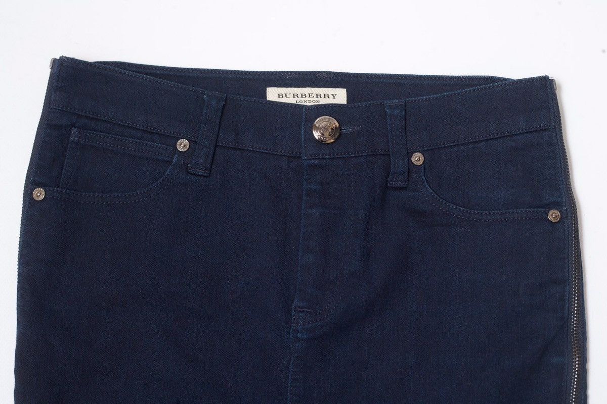 Burberry Burberry London Denim Pockets Skirt Size 26" / US 2 / IT 38 - 2 Thumbnail