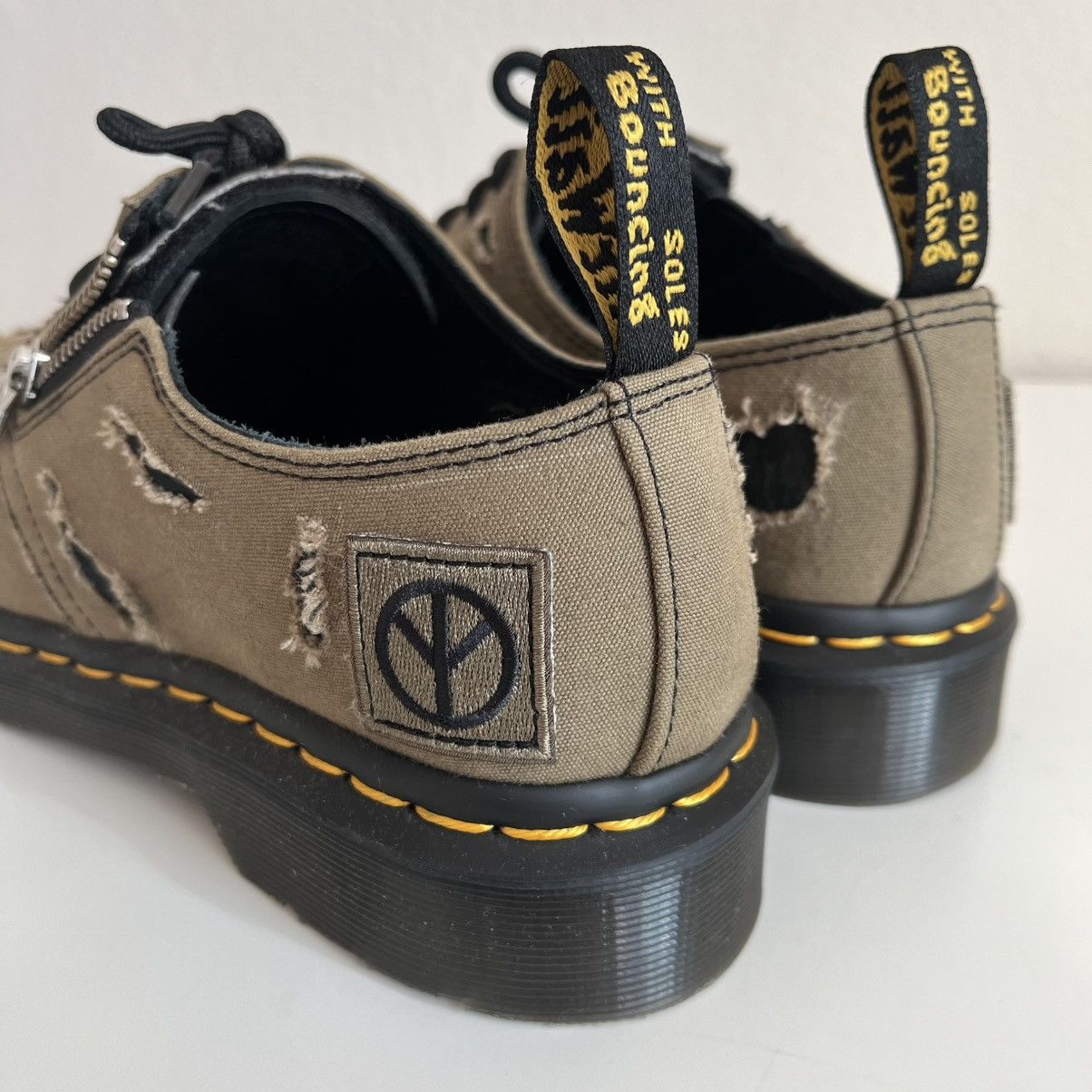 Babylon × Dr. Martens Dr. Martens x Babylon Collab 1461 Size US 6 / EU 39 - 3 Thumbnail