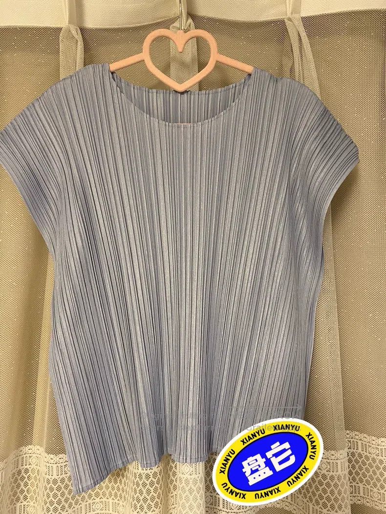 Issey Miyake Issey Miyake Gray-blue Top Size L / US 10 / IT 46 - 1 Thumbnail