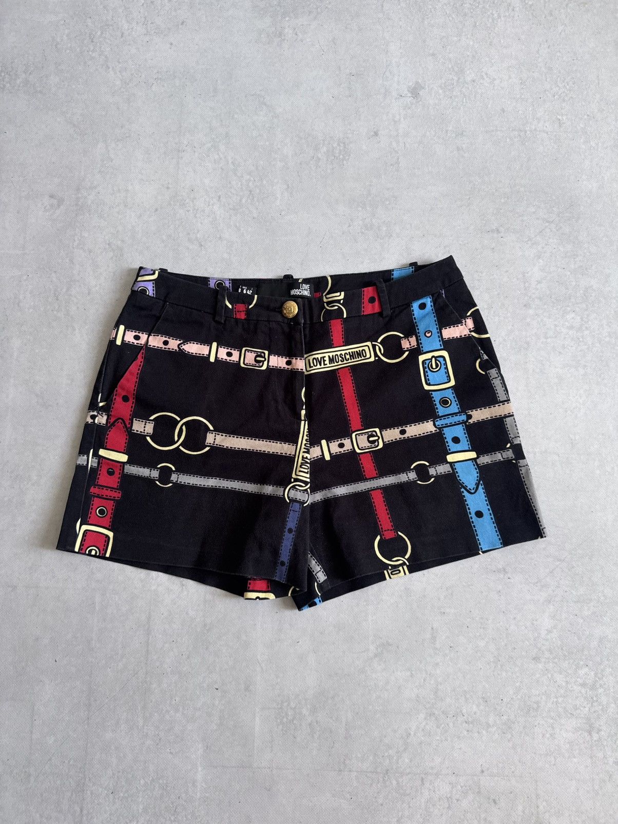 Love Moschino Rare Love Moschino Belt Print Y2K Women Shorts Cropped Vibe Size 28" / US 6 / IT 42 - 1 Thumbnail
