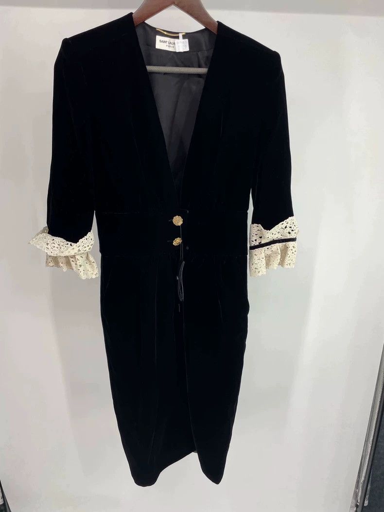 Saint Laurent Paris saint laurent black lace sleeve dress Size US 38 / EU 54 - 1 Thumbnail
