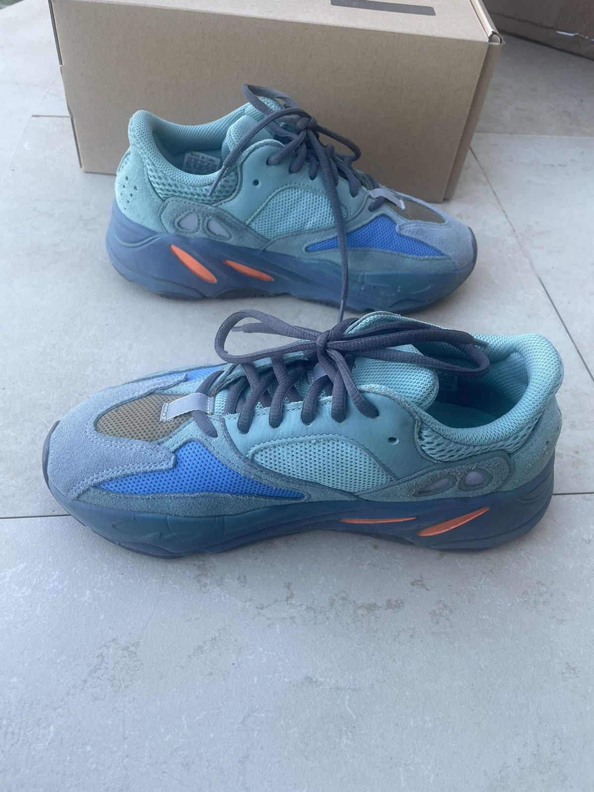 Adidas adidas Yeezy Boost 700 Faded Azure OG Box and Tags Size US 6.5 / EU 39-40 - 2 Thumbnail