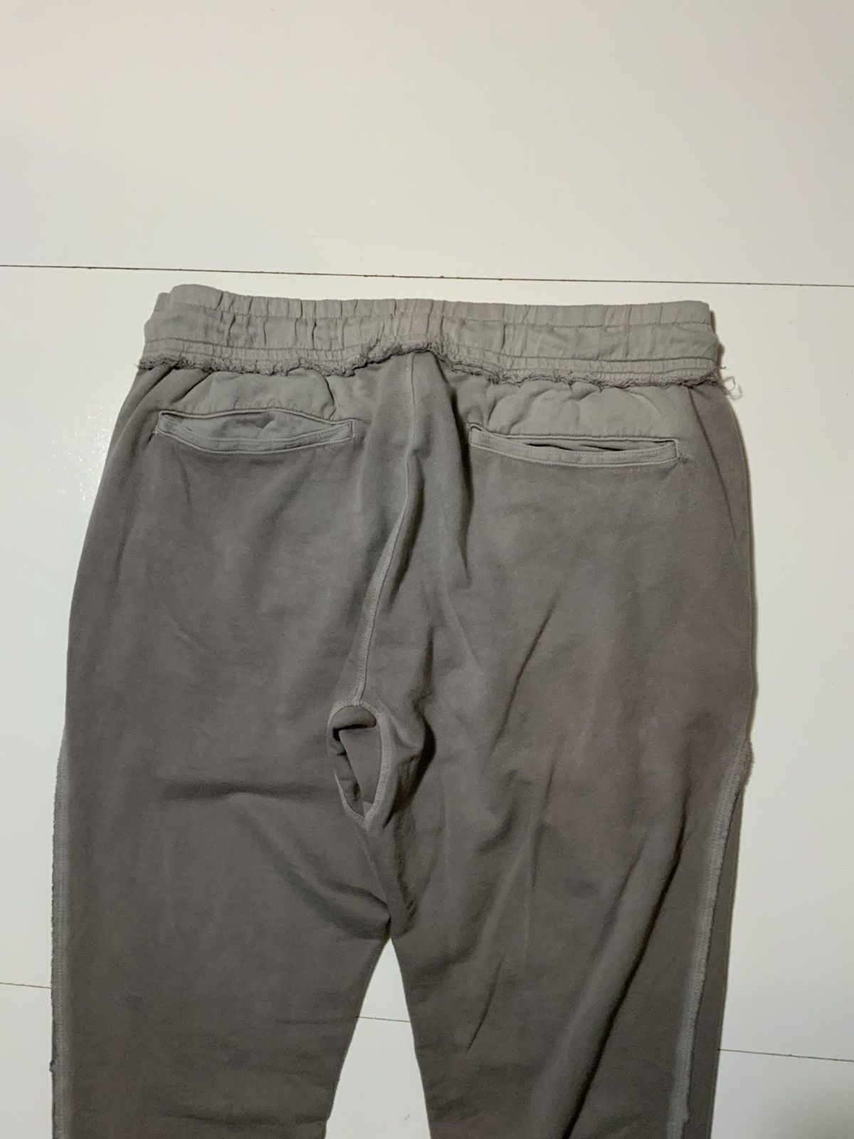 COTTONCITIZEN Cotton Citizen Made In USA Distressed Jogger Sweatpants Size US 40 / EU 56 - 9 Thumbnail