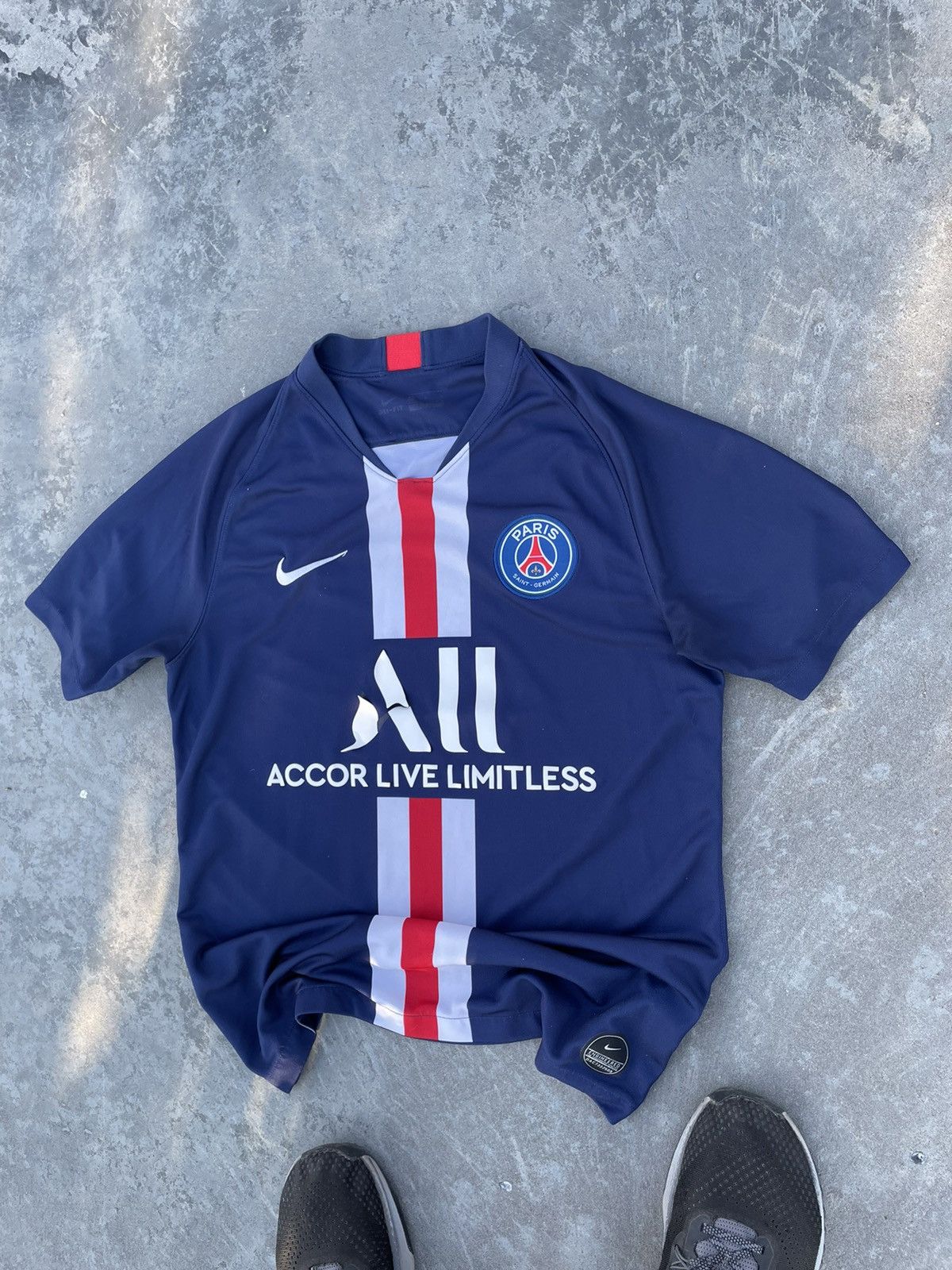 Nike Vintage Nike Paris Saint Germain 2019/20 Soccer Jersey Y2K Size US M / EU 48-50 / 2 - 6 Thumbnail