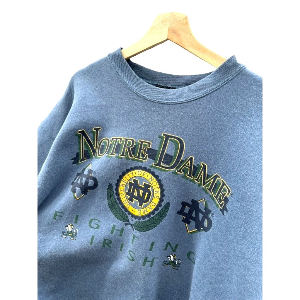 Vintage 1990s University of Notre Dame Fighting Irish Crest Crewneck Size US XL / EU 56 / 4 - 5 Thumbnail