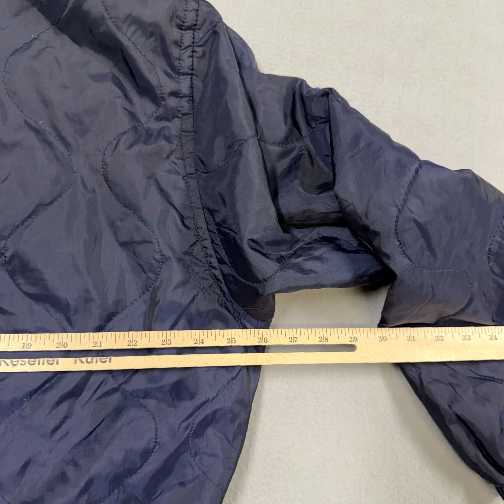Nautica VINTAGE Nautica Jacket Mens Large Blue Quilted Full Zip Puff 90s Casual Puffer Insulated Lined Zip Pockets Nylon Polyester Nautical Pattern 1990s Mens Size US L / EU 52-54 / 3 - 5 Thumbnail