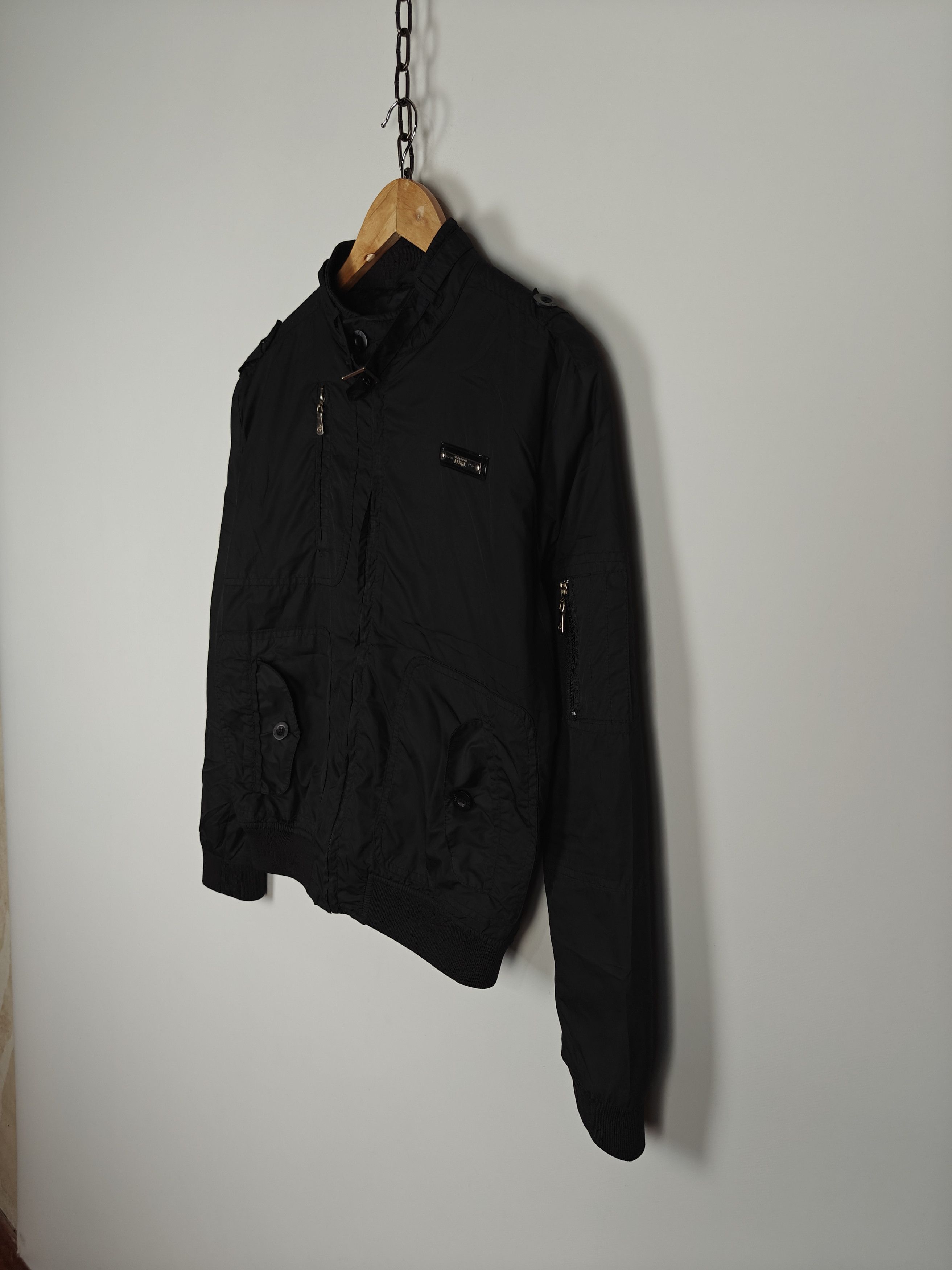 GF Ferre Gianfranco Ferre GF Jacket Zip Black Vtg size M Size US M / EU 48-50 / 2 - 3 Thumbnail