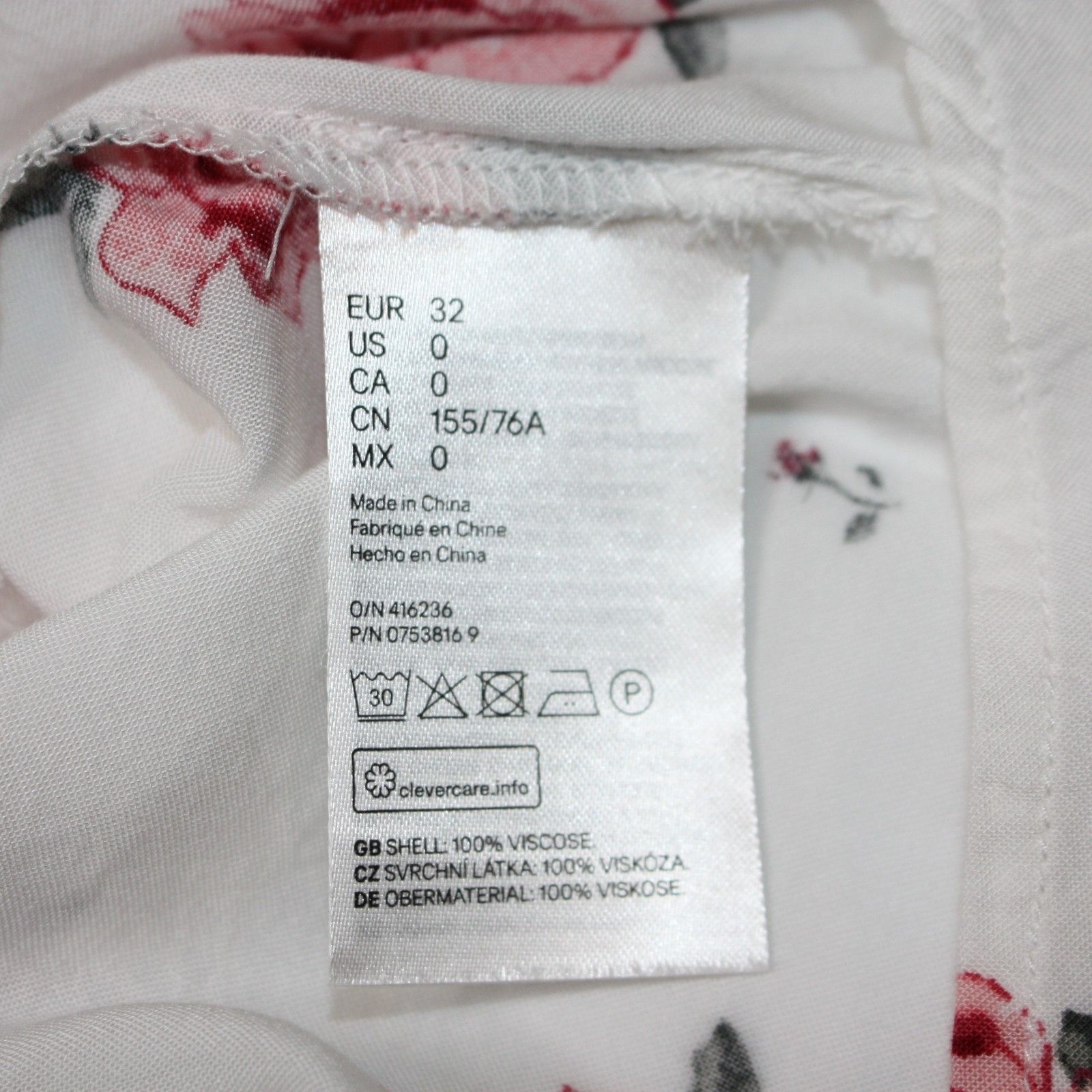 H&M White Floral Sleeveless Sundress with Roses in size US 0 Size XS / US 0-2 / IT 36-38 - 12 Thumbnail