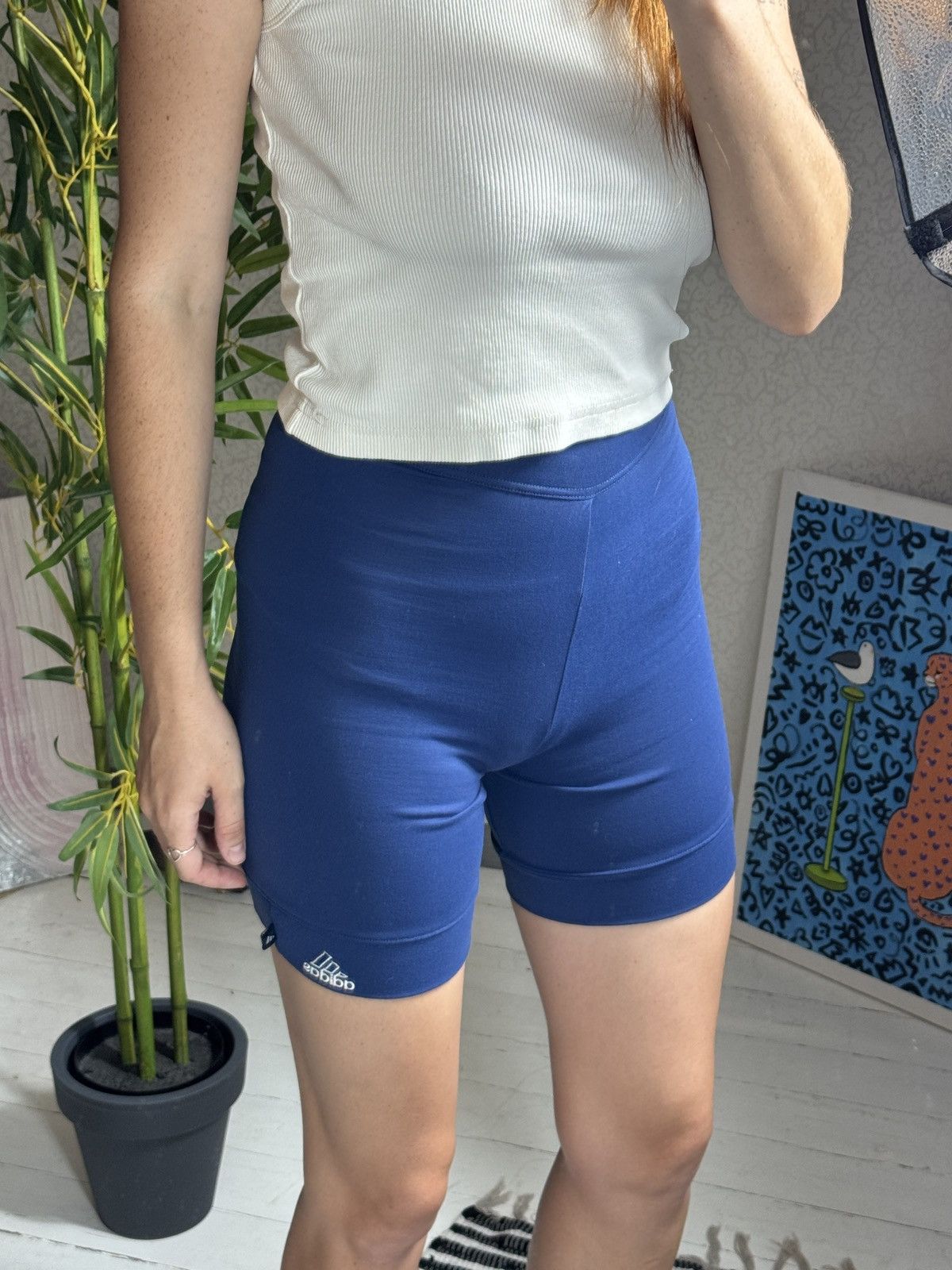 Adidas VINTAGE ADIDAS MINI LOGO Y2K SHORTS Size 26" / US 2 / IT 38 - 3 Thumbnail